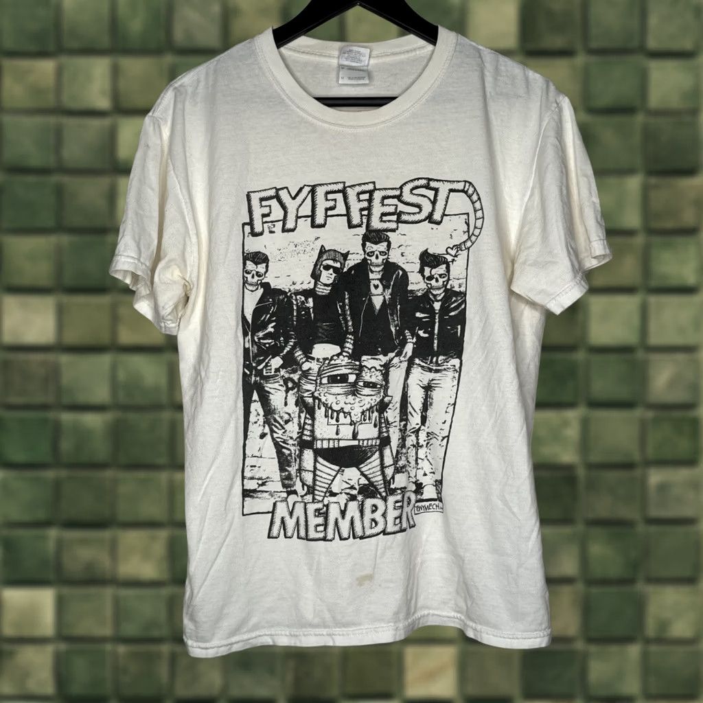 Gildan VINTAGE Misfits FYF Fest T Shirt Tony Mech Punk White Graphic Tee M Mens Gildan Heavy Cotton Size US M / EU 48-50 / 2 - 1 Thumbnail