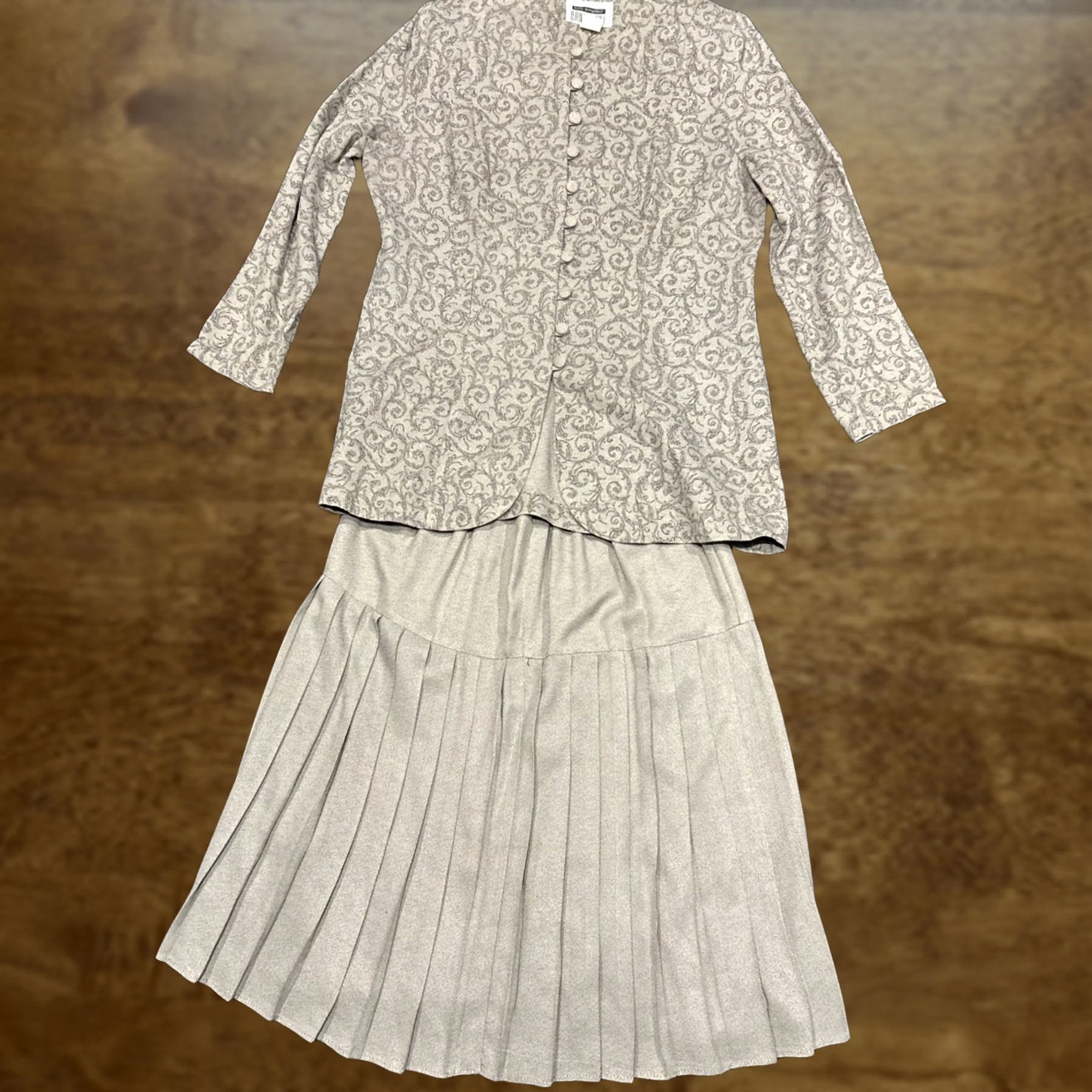 Vintage Lois Snyder Dani Max Skirt Suit 16 Gray 2Piece Set Jacket Long Sleeve Vintage 2 Piece Set Womens Size XXL / US 16-18 / IT 52-54 - 1 Thumbnail