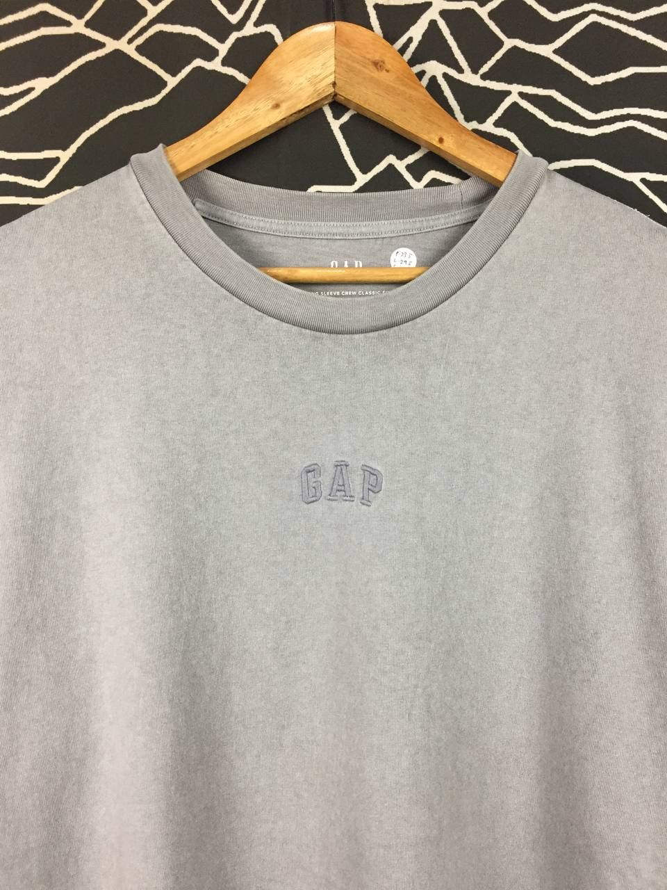 Gap GAP Embroidered Logo Classic Fit Long Sleeve Crew Neck Tee Size US L / EU 52-54 / 3 - 3 Thumbnail