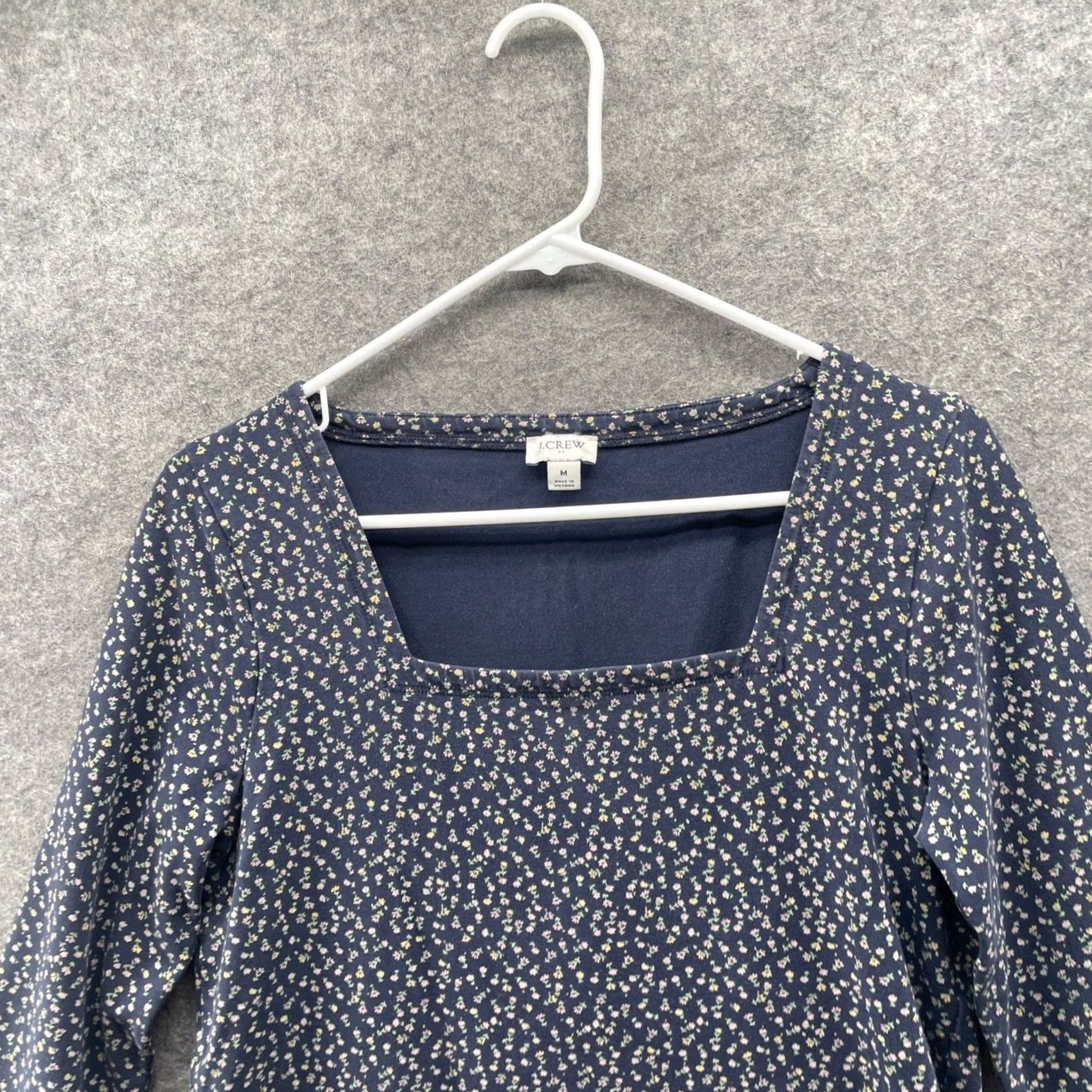 J.Crew J.Crew Square Neck 3/4 Sleeve T-Shirt Womens M Blue Floral Stretch Shirt Womens M Color Blue Floral Pattern 3/4 Sleeve Casual Size M / US 6-8 / IT 42-44 - 3 Thumbnail