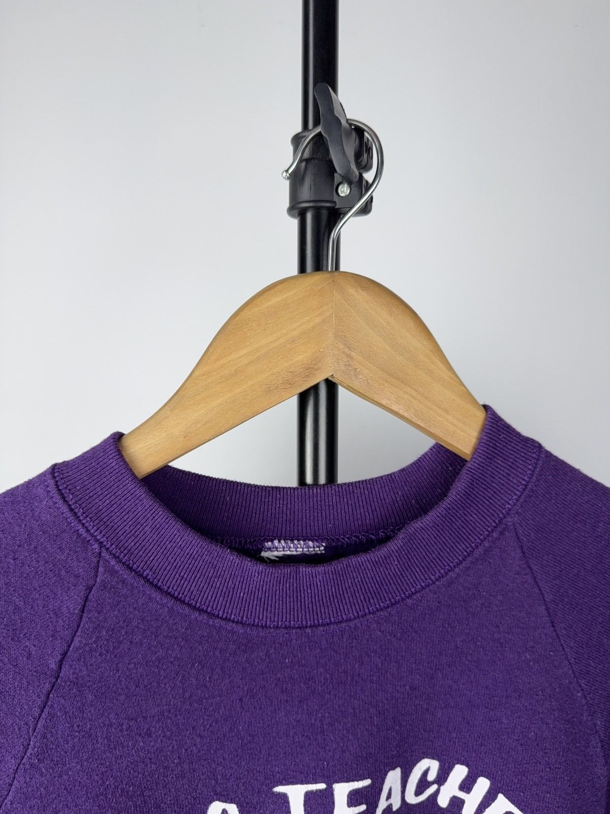 Vintage Vintage DODDS Teachers Sweatshirt Purple Globe Graphic Size US S / EU 44-46 / 1 - 4 Thumbnail