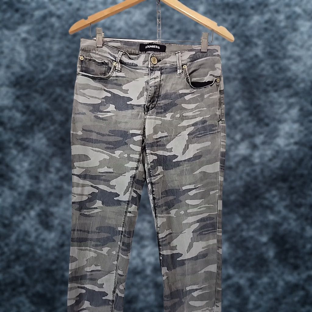 Express Express Womens 6R Camo Stretch Ankle Mid Rise Leggings Zipper Ankle Raw Hem Shirt Pants Womens Grunge Multicolor Casual Size 28" / US 6 / IT 42 - 1 Thumbnail