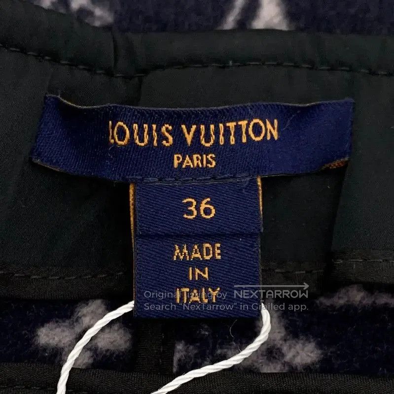 Louis Vuitton Louis Vuitton Navy Blue Women's Mini Skirt . Size 23" - 5 Thumbnail