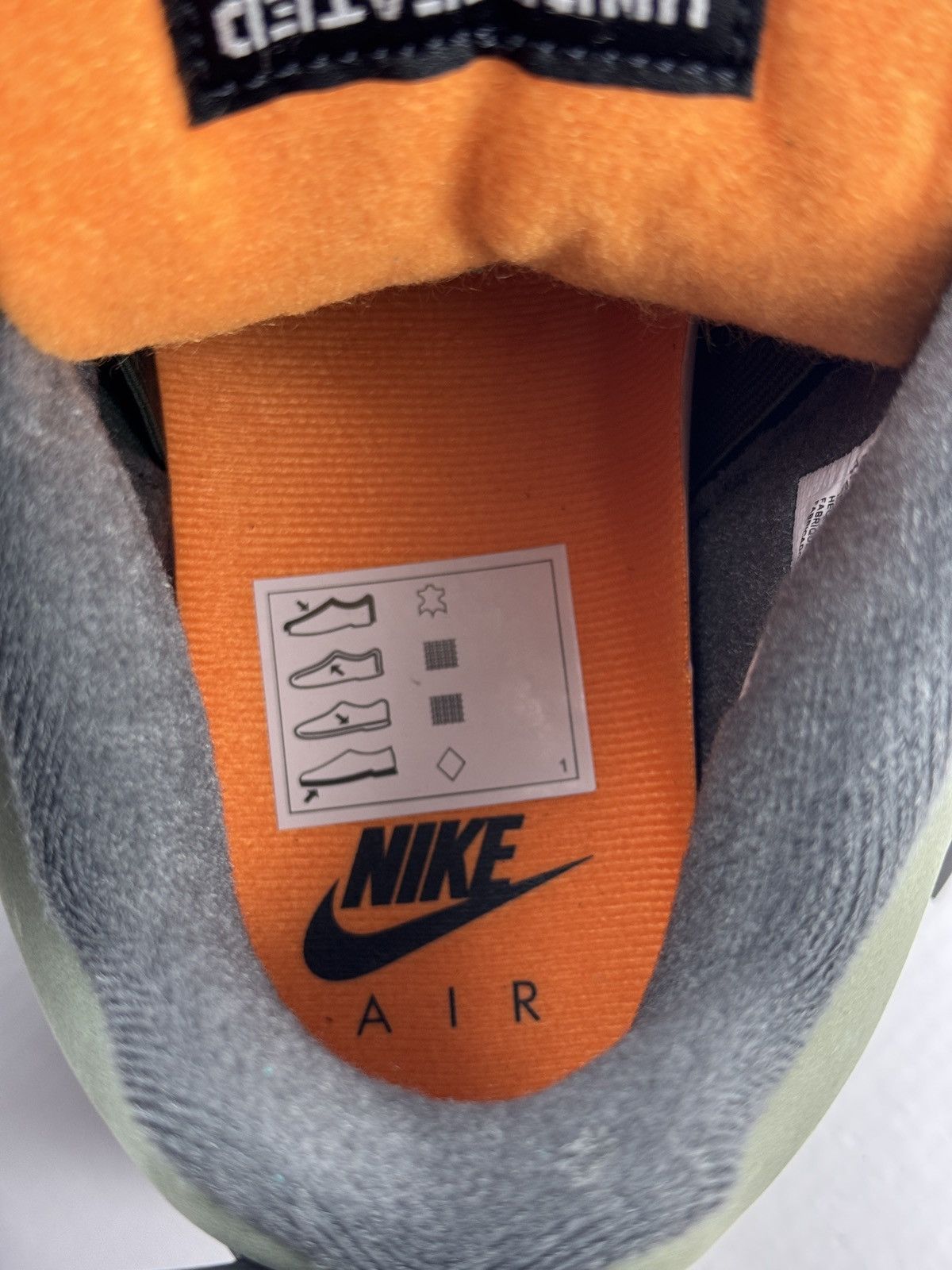 Nike AIR JORDAN 4 RETRO OG SNEAKERS Size US 10 / EU 43 - 14 Thumbnail