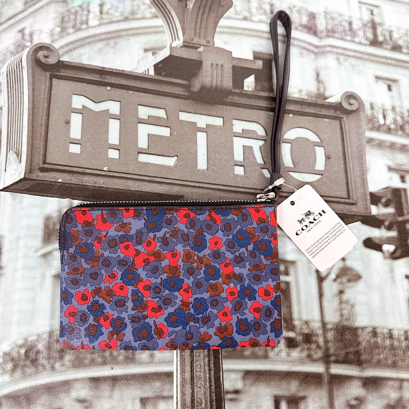 Coach Coach F23637 Meadow Cluster Floral Print Zip Around Wristlet Size ONE SIZE - 2 Thumbnail