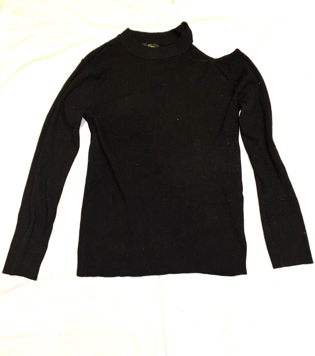 Vintage Suzanne Betro Shoulder Cut-out Sweater Size ONE SIZE - 1 Thumbnail