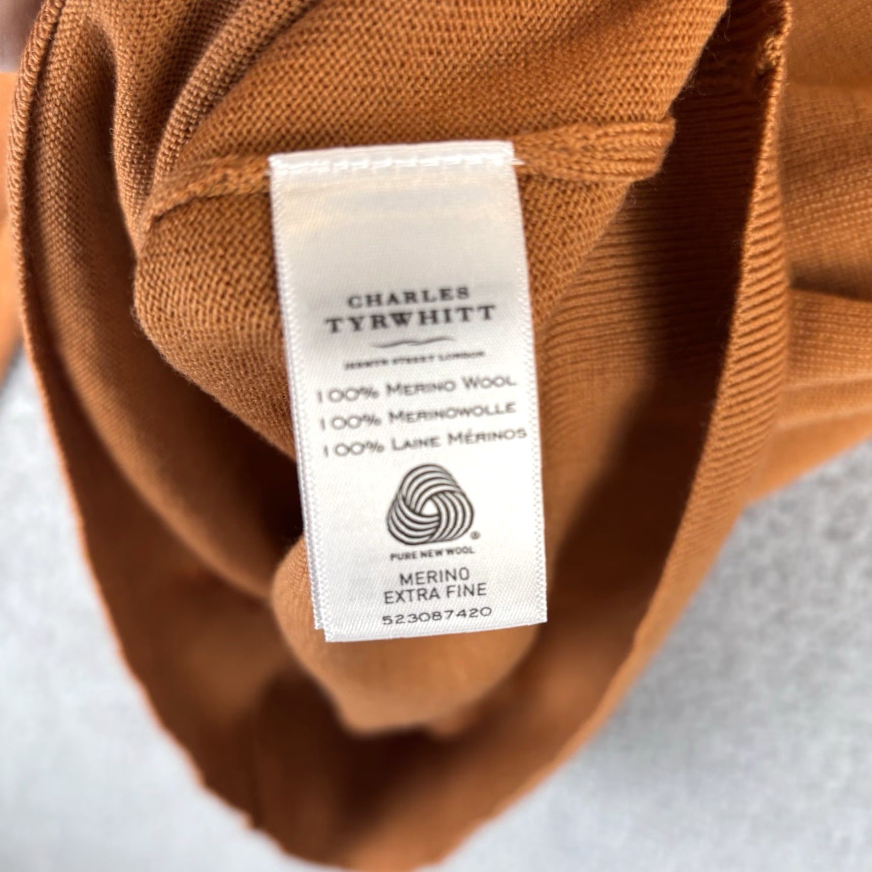 Charles Tyrwhitt Charles Tyrwhitt V-Neck Jumper Mens Small Burnt Orange Pure Merino Wool Pullover Knit Sweater Long Sleeve Casual Regular Wool Tone Orange Mens S Size US S / EU 44-46 / 1 - 5 Thumbnail