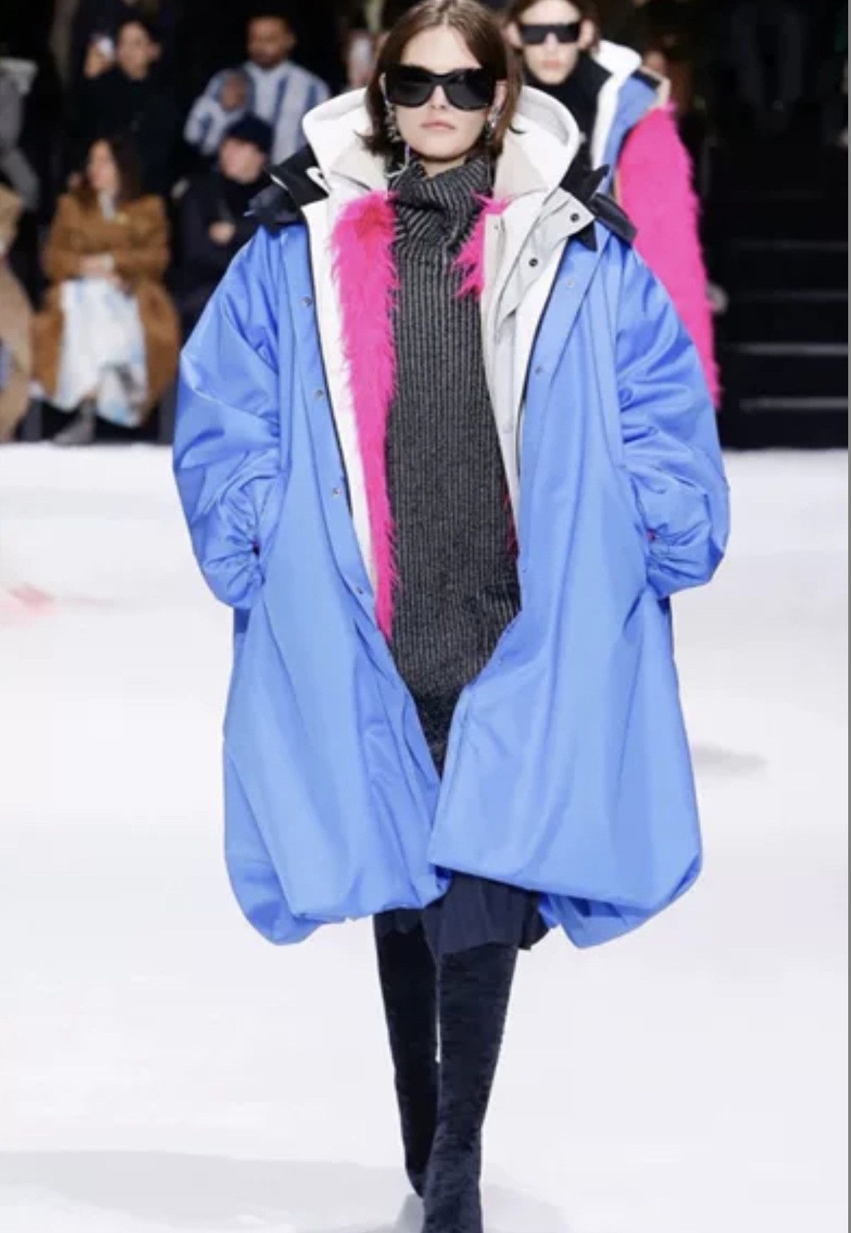 Balenciaga Balenciaga 18FW Pink Fur 7 Layer Parka Sample Size US L / EU 52-54 / 3 - 10 Thumbnail