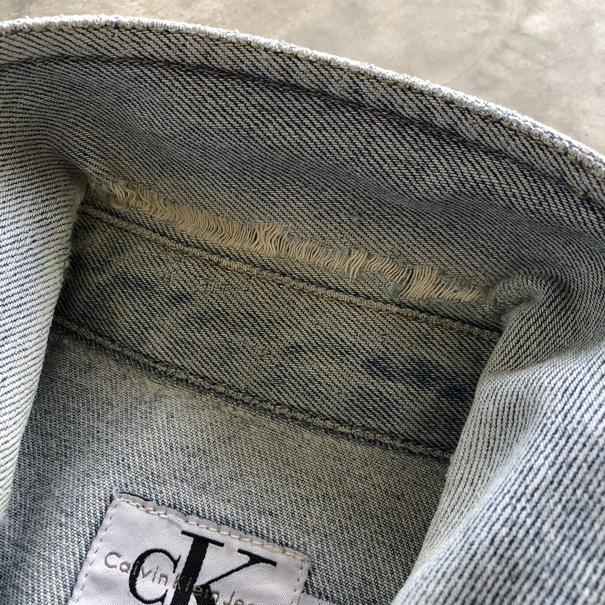 Calvin Klein CKJ Calvin Klein Jeans Distressed Denim Jacket Size US M / EU 48-50 / 2 - 10 Thumbnail