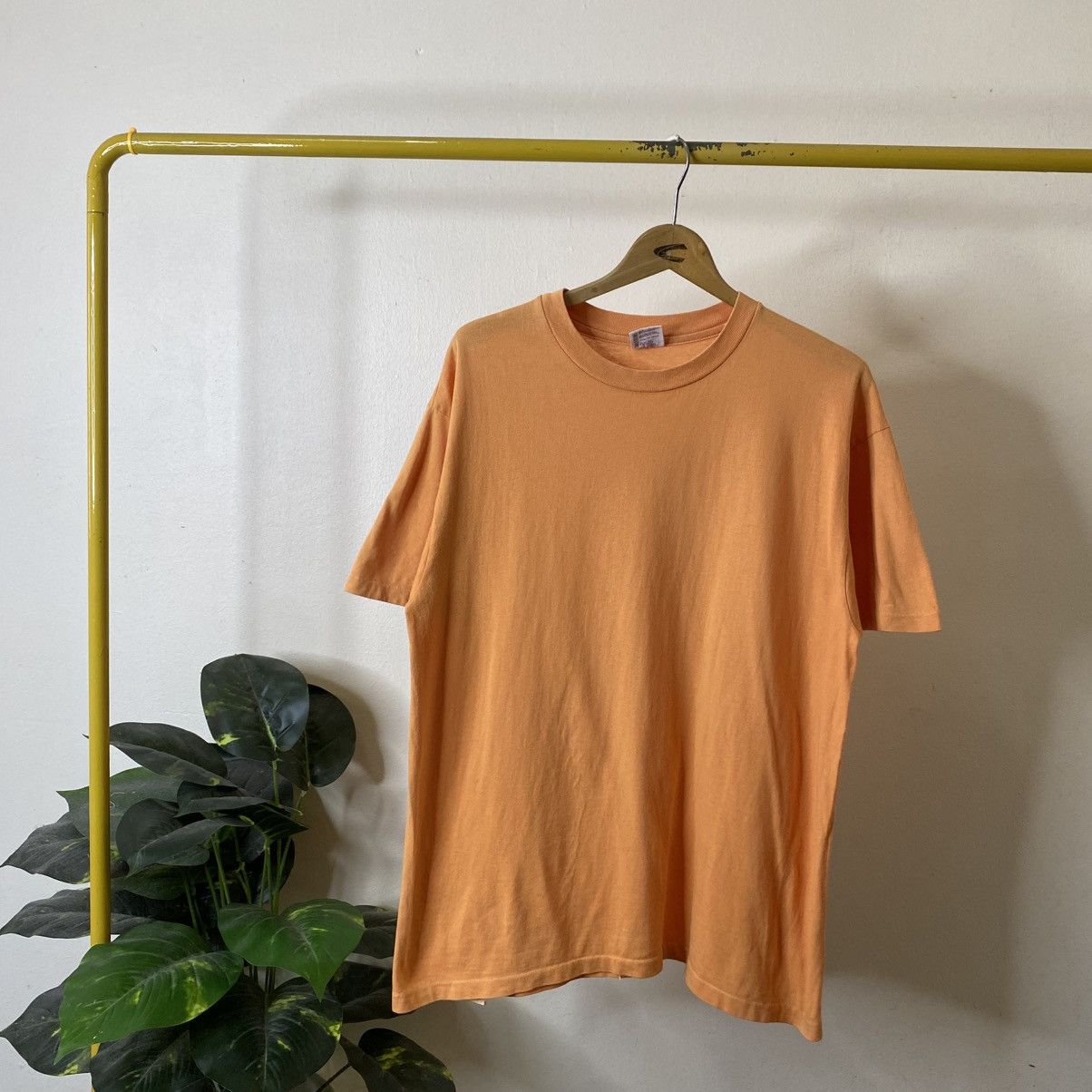 Vintage Vintage 1990s Anvil Orange Blank Streetwear T Shirt Size US L / EU 52-54 / 3 - 1 Thumbnail
