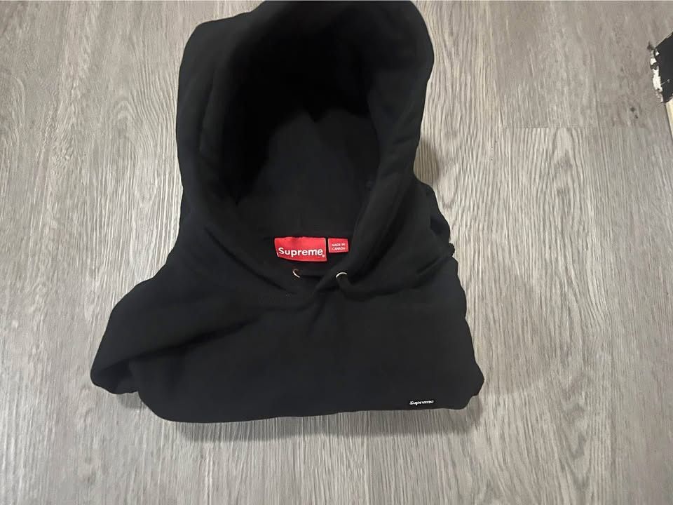 Supreme Supreme Small Black Box Logo Hoodie Size US M / EU 48-50 / 2 - 3 Thumbnail