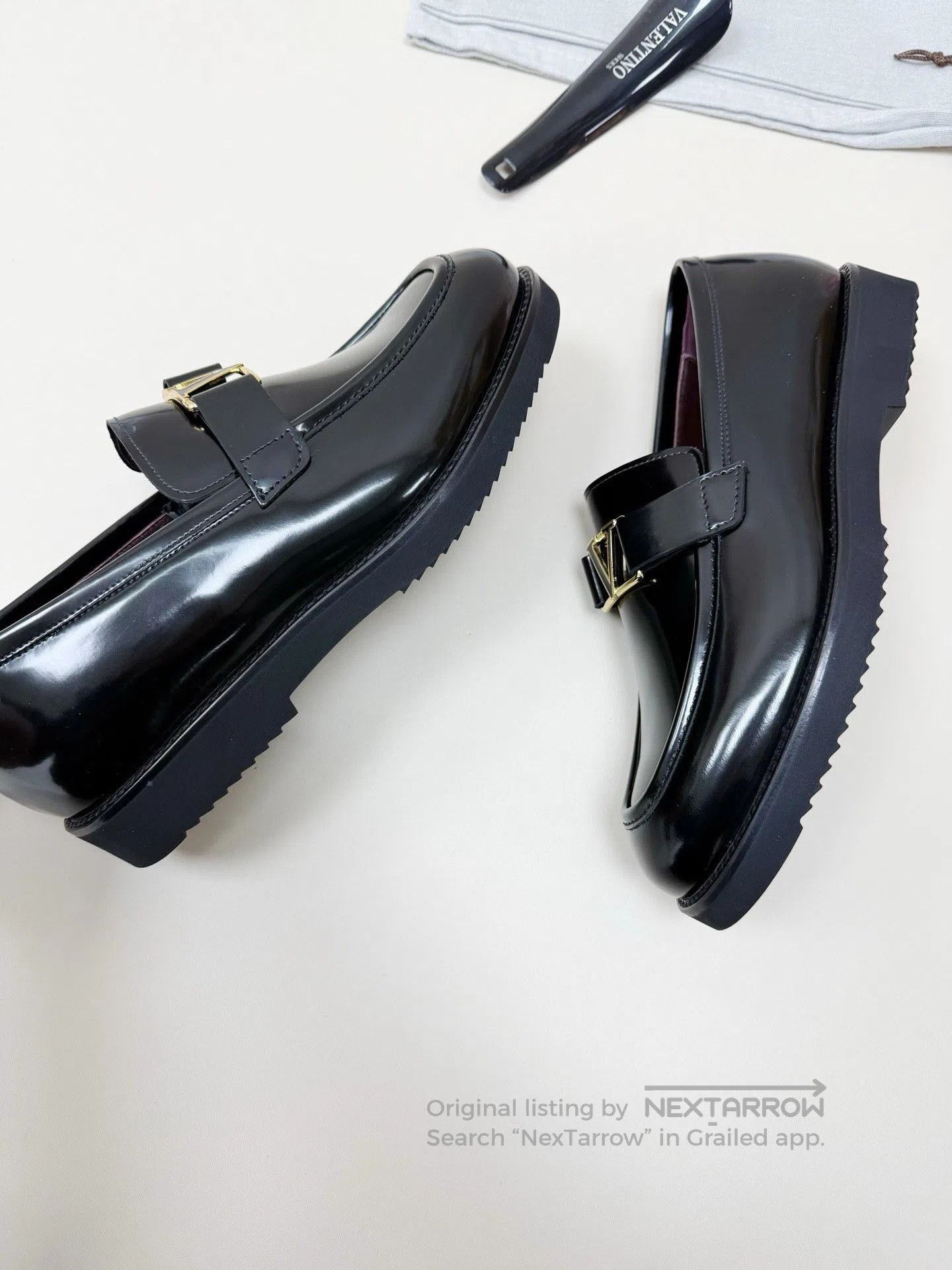 Valentino Valentino Thick. Size US 7 / IT 37 - 2 Thumbnail