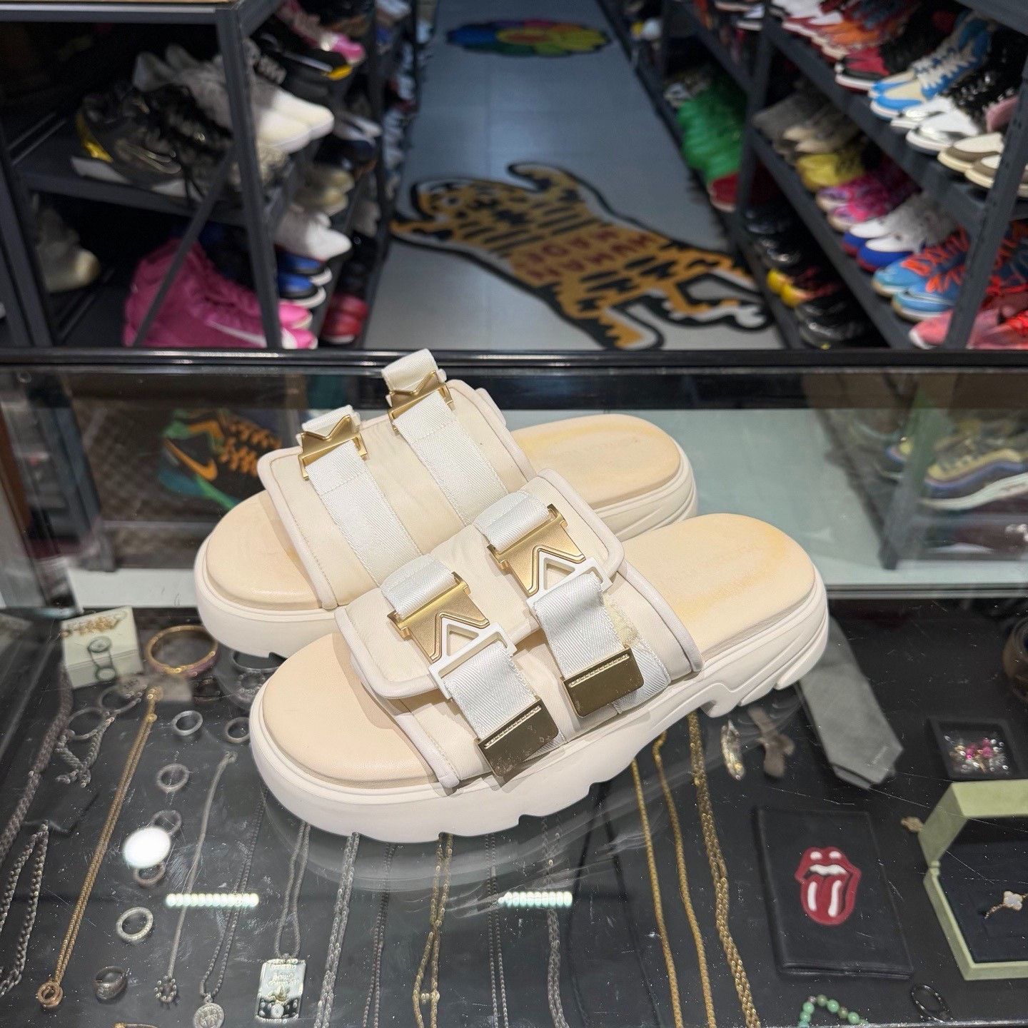Bottega Veneta Bottega Veneta Sandals 10.5 Men Size US 10.5 / EU 43-44 - 1 Thumbnail