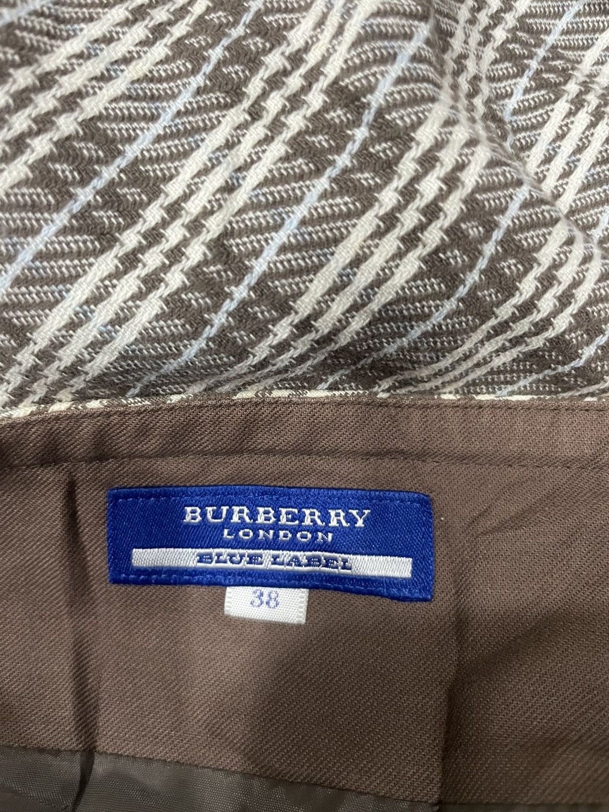 Burberry Burberry Novacheck Skirt Size 27" / US 4 / IT 40 - 5 Thumbnail