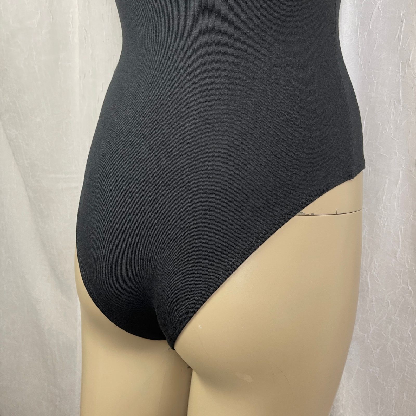Forever 21 Forever 21 Low Scoop Back Short Sleeve Bodysuit Black NWT XS Size XS / US 0-2 / IT 36-38 - 18 Thumbnail