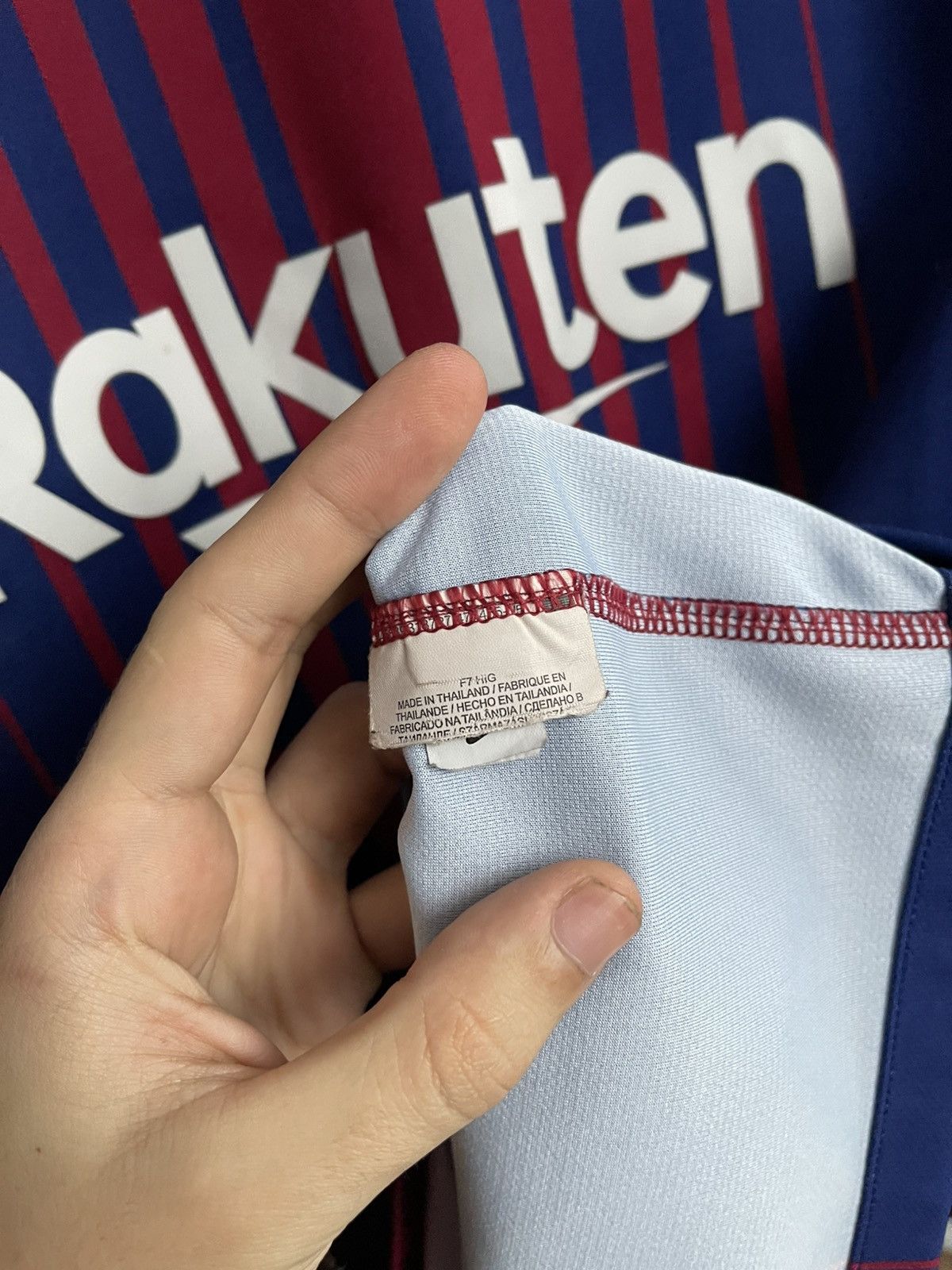 Nike 2017/2018 Nike FC Barcelona Messi Soccer Jersey T-Shirt Size US M / EU 48-50 / 2 - 15 Thumbnail