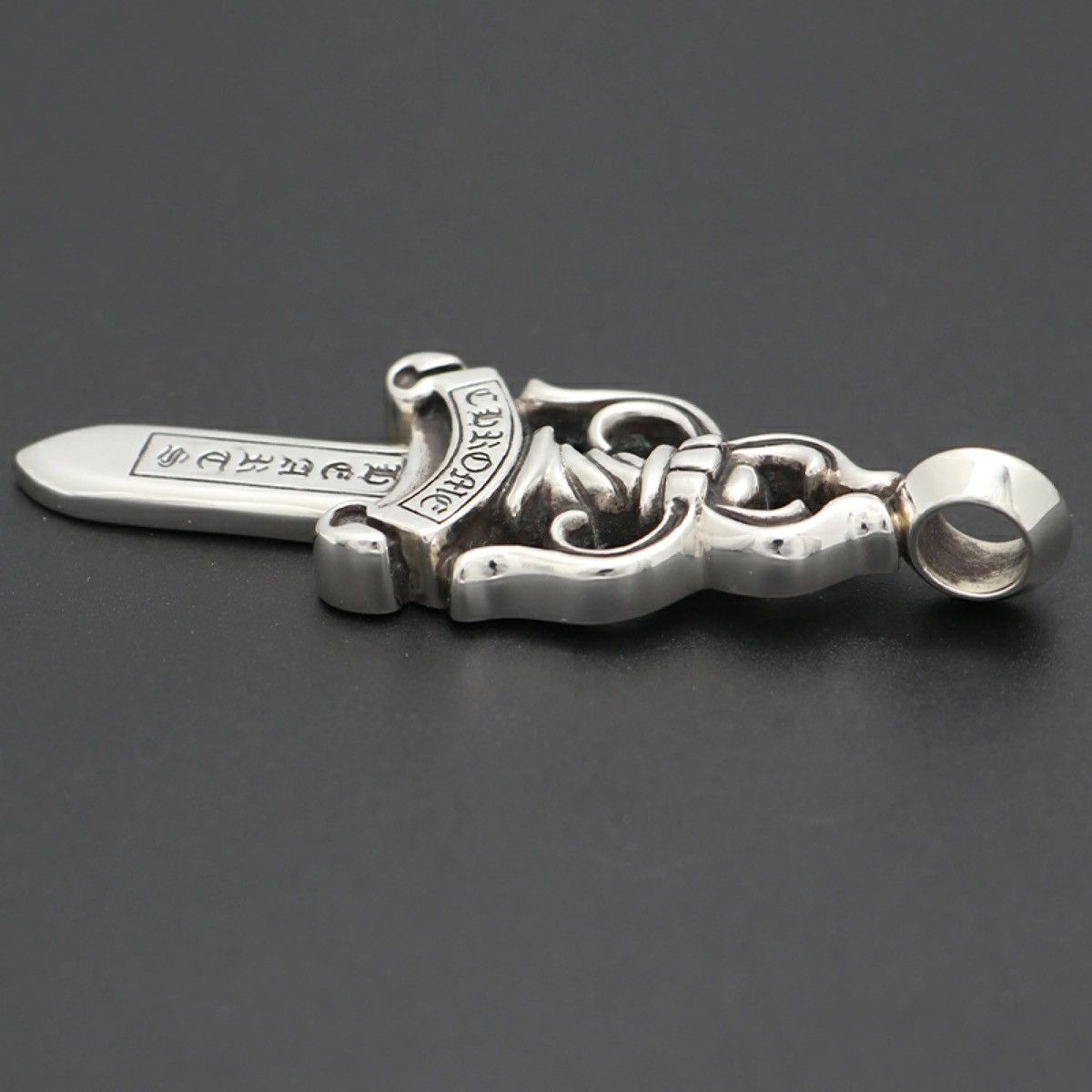 Chrome Hearts Chrome Hearts Large Dagger pendant necklace charm Size ONE SIZE - 6 Thumbnail