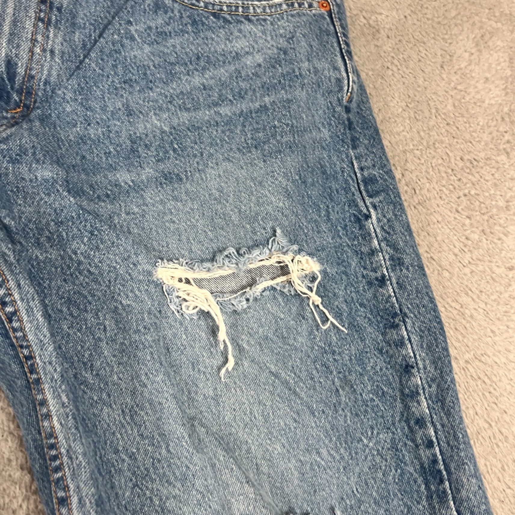 Levi's VINTAGE Levi's Jeans Mens 36x34 Light Blue Straight Distressed Cotton 569 Denim Pants Size US 36 / EU 52 - 5 Thumbnail