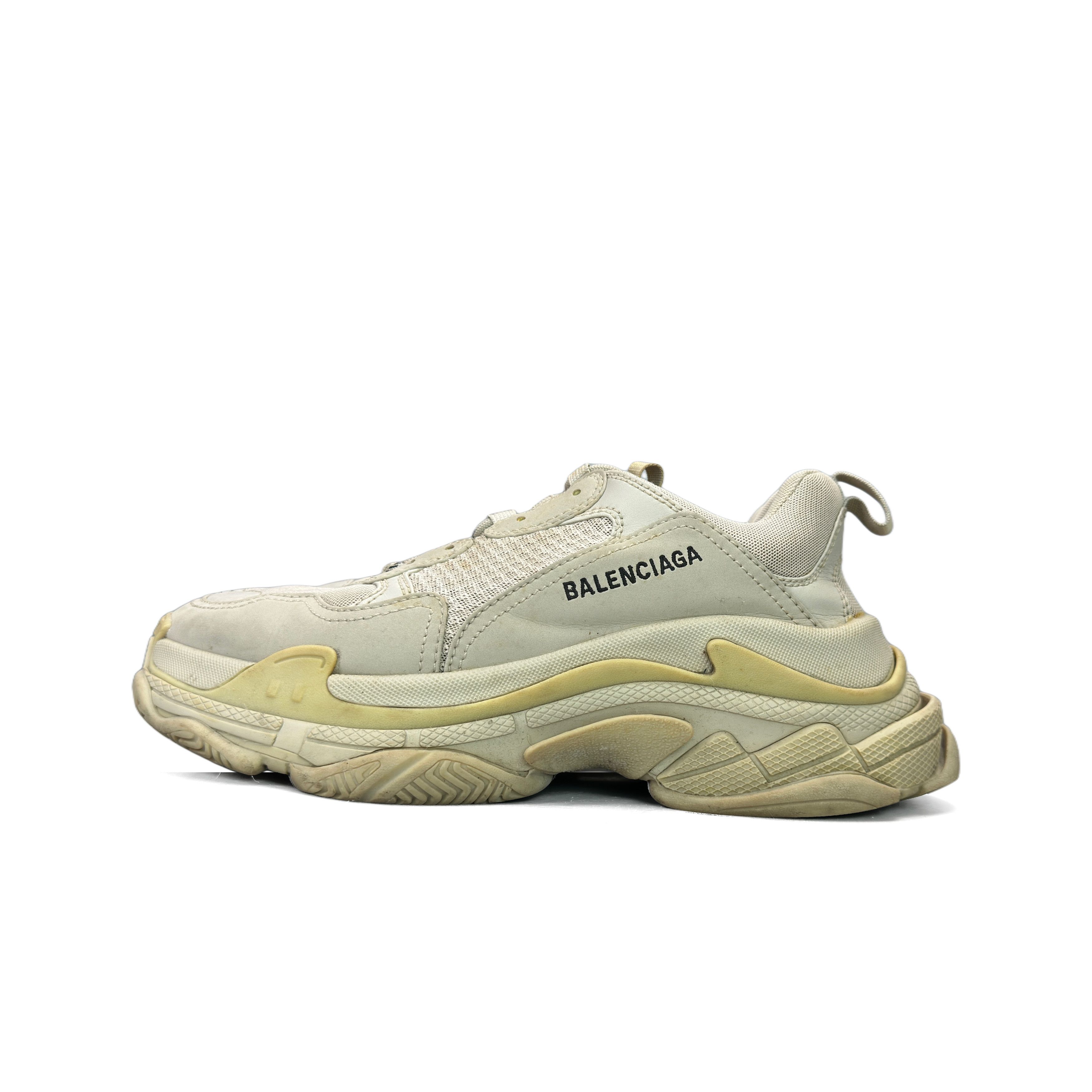 Balenciaga Balenciaga Triple S Mold Sneaker Beige Size 41 – New 