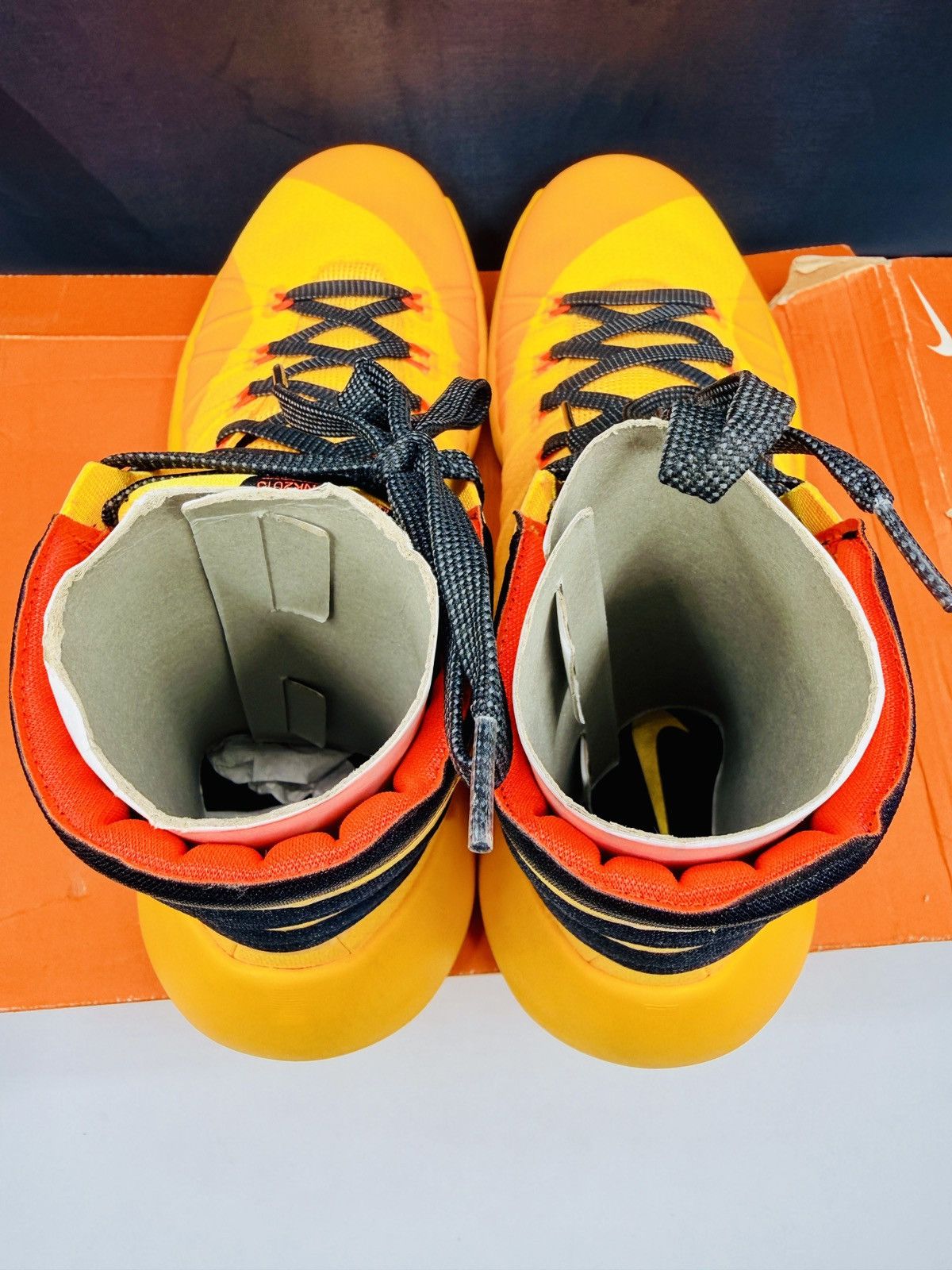 Nike Nike Hyperdunk 2015 Bruce Lee Laser Orange 749561 806 Sz 11 Size US 11 / EU 44 - 8 Thumbnail