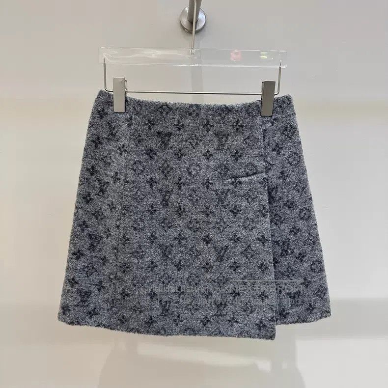 Louis Vuitton Louis Vuitton Old flower full print skirt Size 35" - 1 Thumbnail