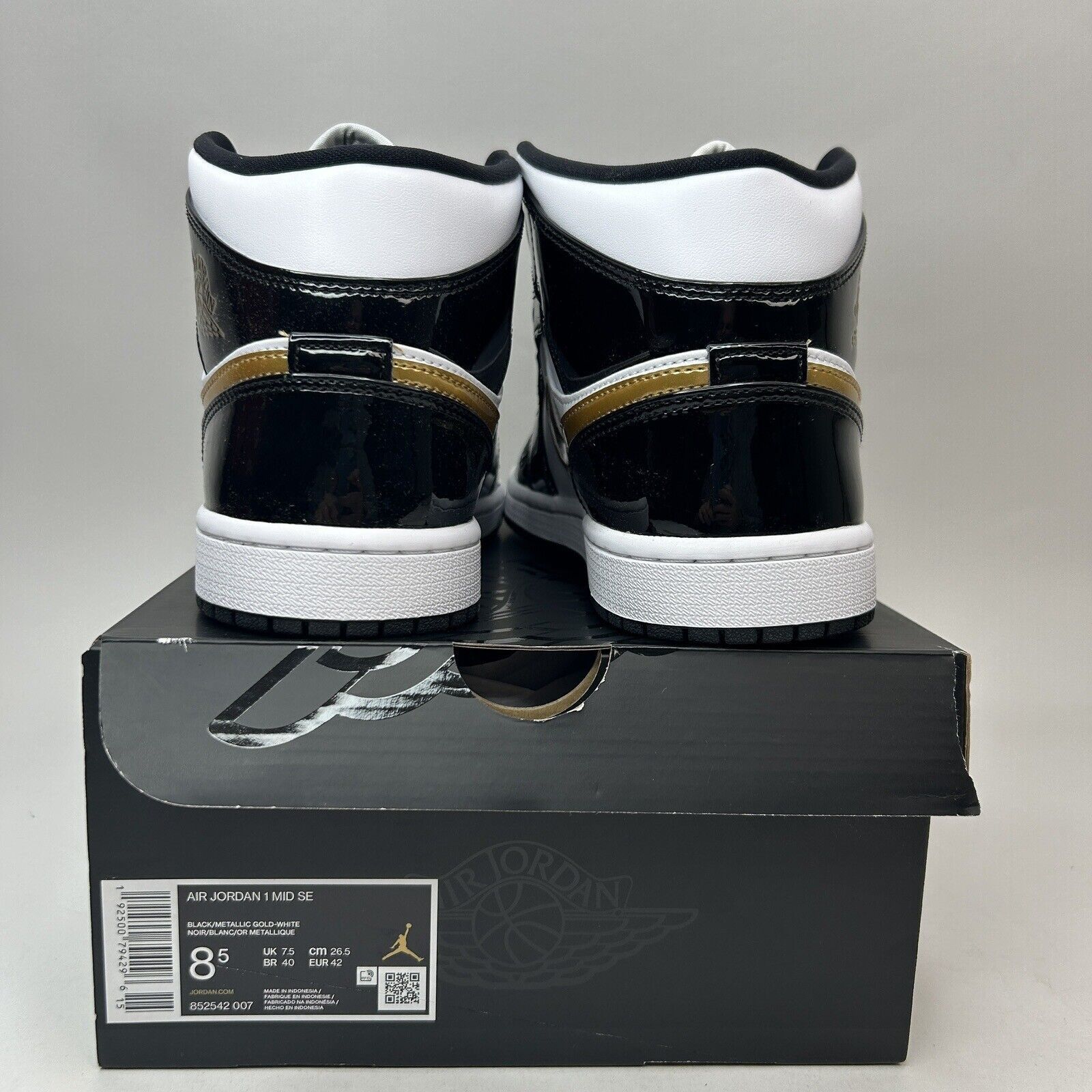 Jordan Brand Nike Air Jordan 1 Mid SE “Patent Black Metallic Gold” 2023 Size US 8.5 / EU 41-42 - 4 Thumbnail