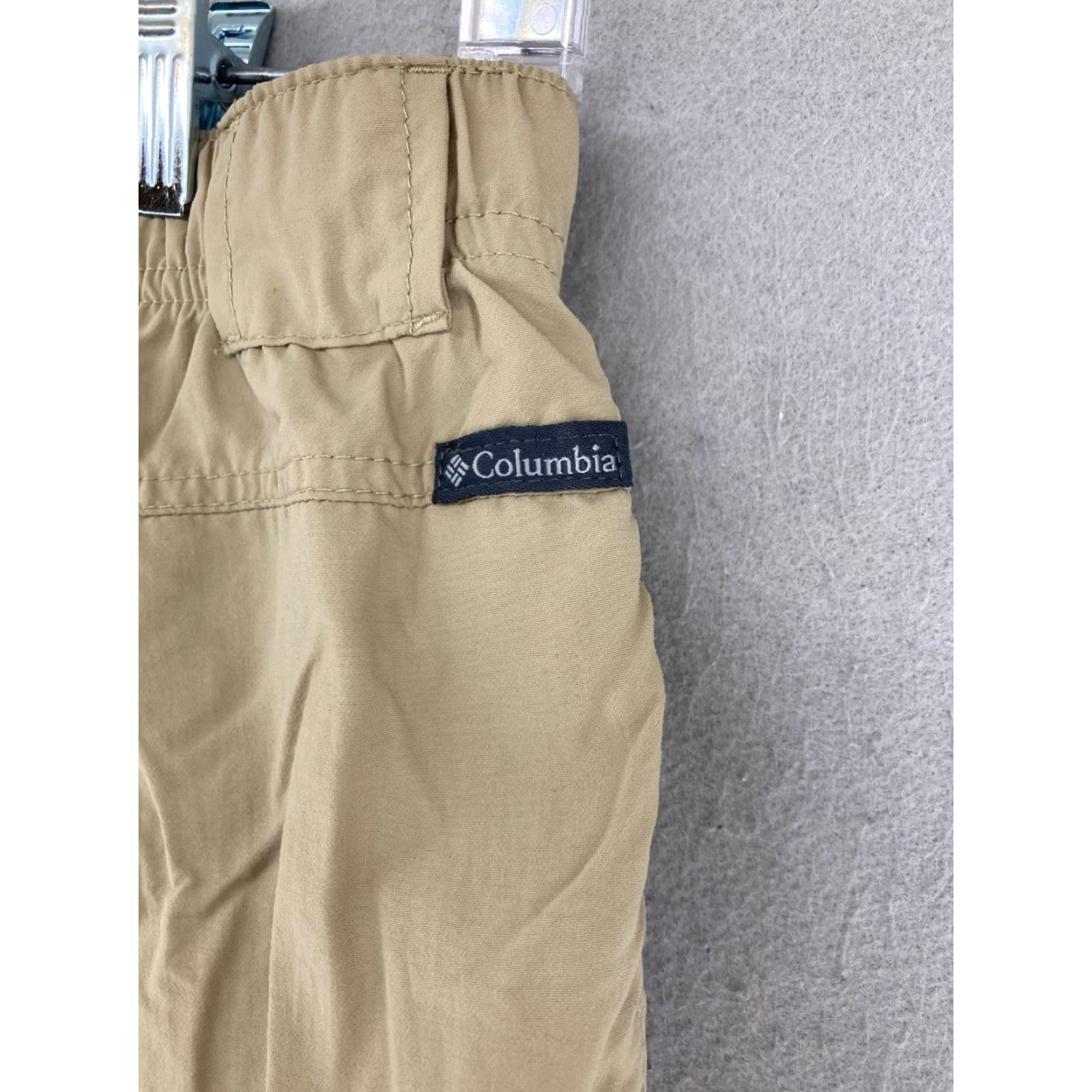 Vintage Columbia Womens Shorts Cargo Hiking Beige Small 28in Inseam 5in Nylon Shorts Value/Outdoor Activewear 90s? No Decade - Adult Small Beige Cargo Pocket Size 28" / US 6 / IT 42 - 7 Thumbnail