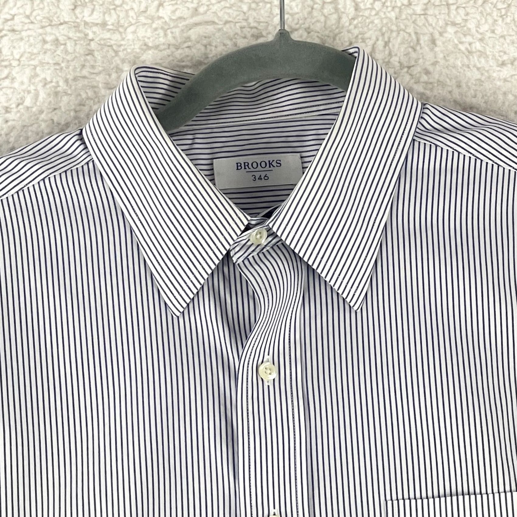 Brooks Brothers Brooks Brothers 346 Blue White Stripe Dress Shirt Mens Medium Cotton Button-Up Shirt Size 40R - 4 Thumbnail