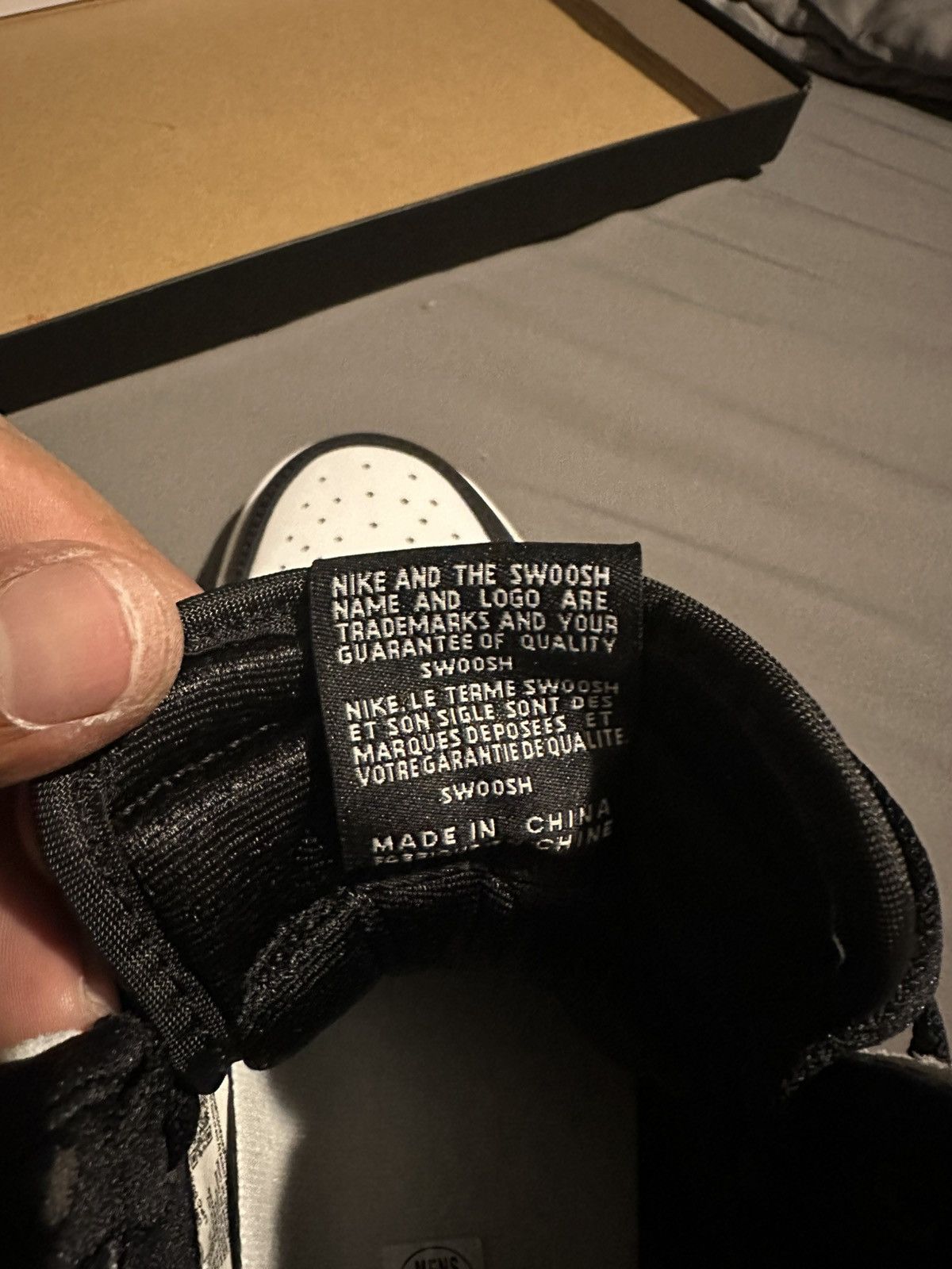 Nike Air Jordan 1 High OG Retro Black/White Size US 8.5 / EU 41-42 - 8 Thumbnail