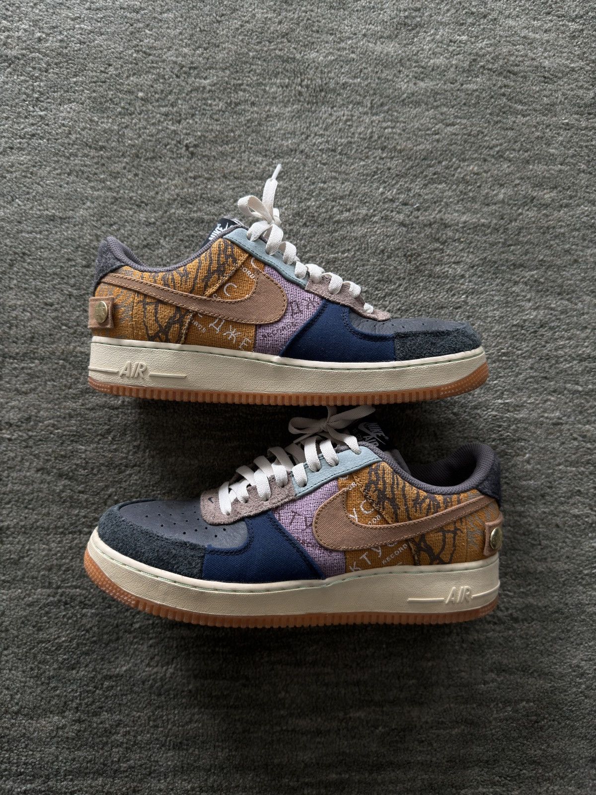 Nike × Travis Scott TRAVIS SCOTT X NIKE AIR FORCE 1 LOW Size US 9.5 / EU 42-43 - 1 Thumbnail