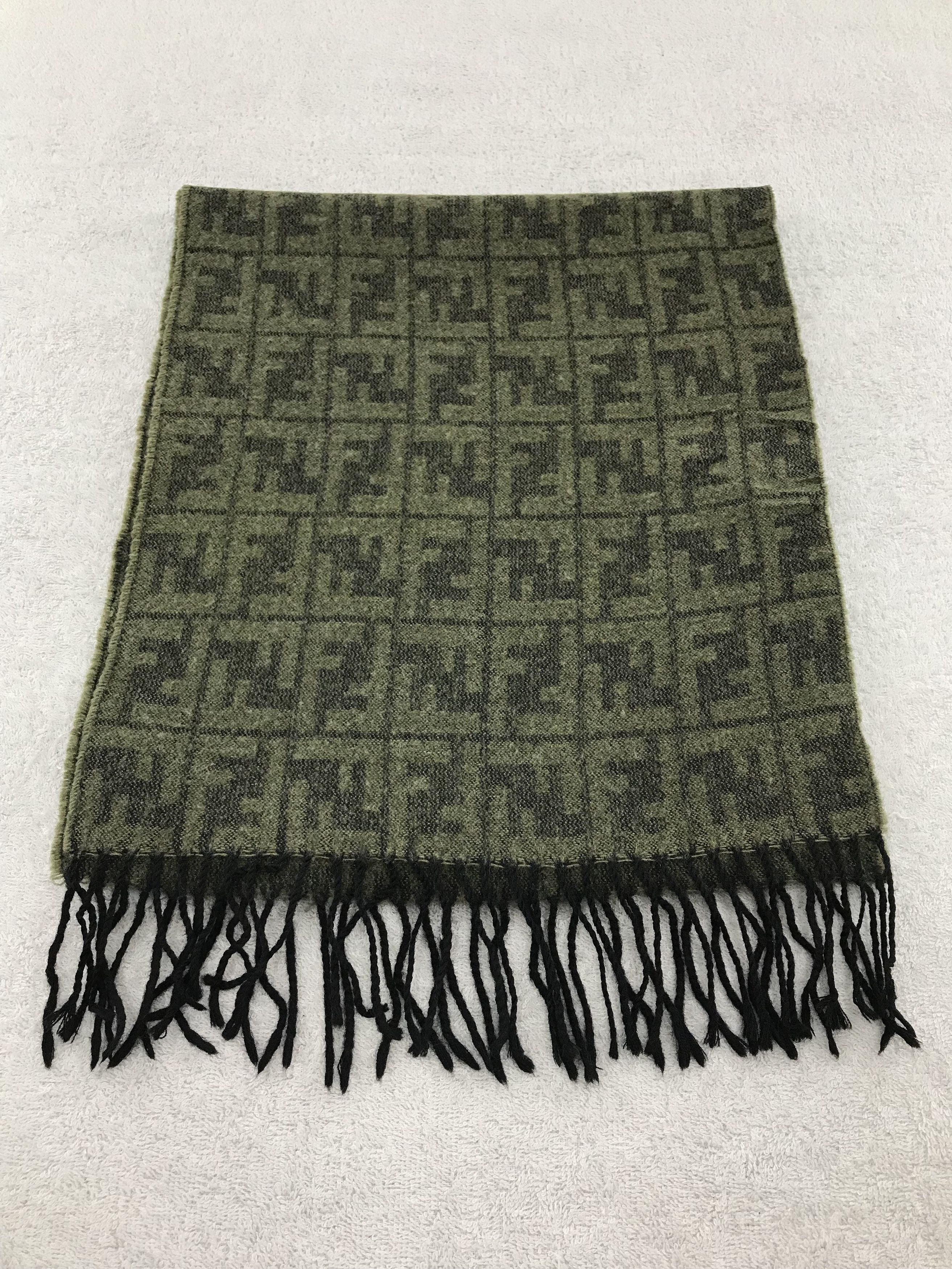 Vintage Fendi Scarf / Muffler / Neckwear - WW985 Size ONE SIZE - 2 Thumbnail
