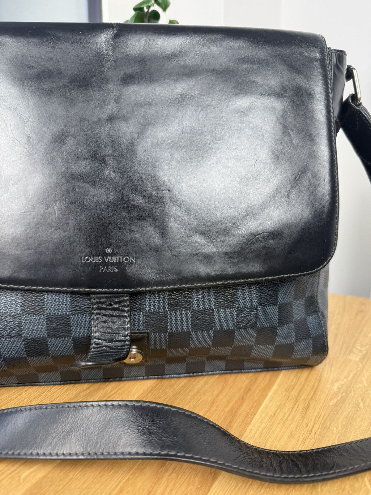 Louis Vuitton Louis Vuitton Messenger Canvas Crossbody Bag Size ONE SIZE - 3 Thumbnail