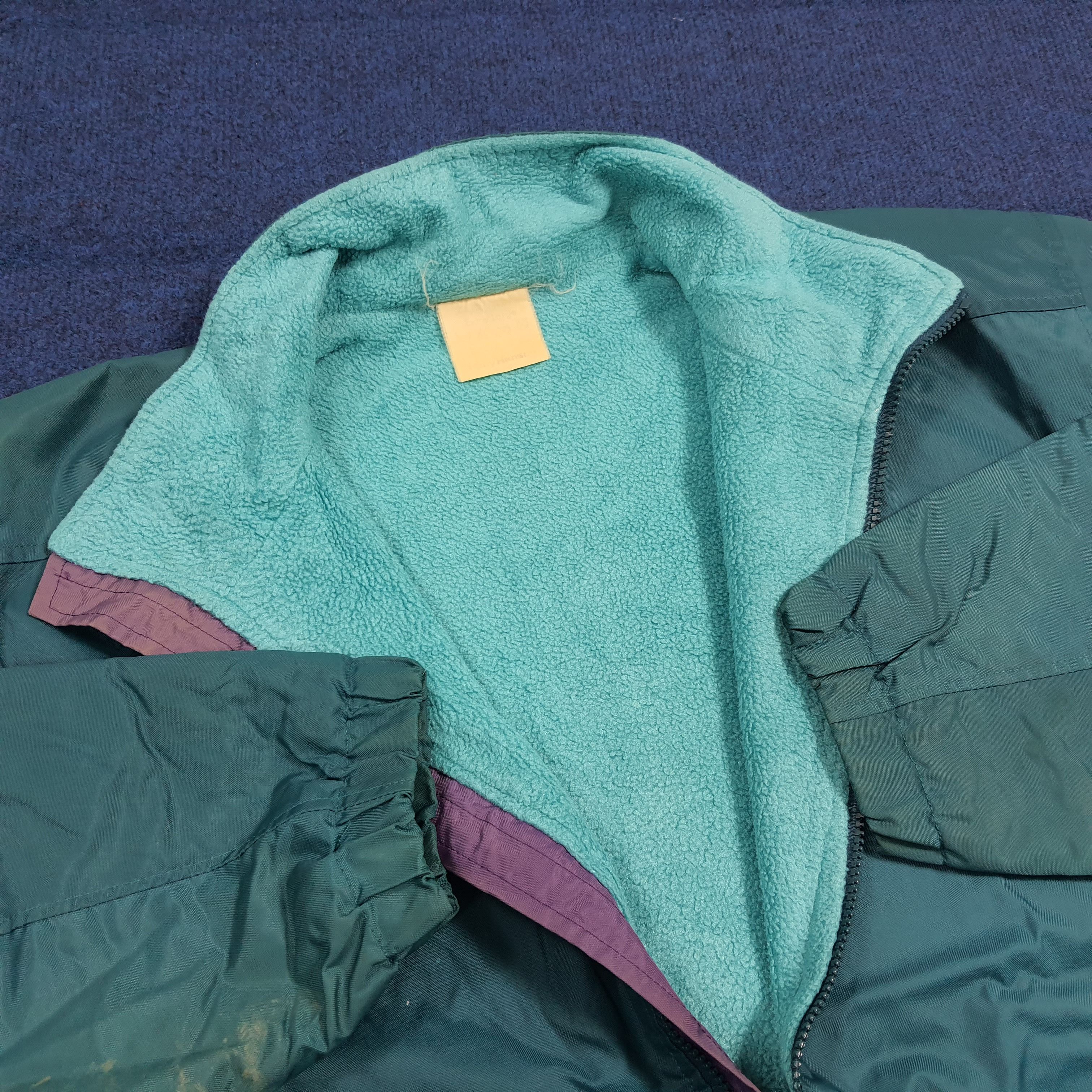 Helly Hansen Vintage Helly Hansen Fleece Custom Skull Logo Jacket C286N23 Size US XL / EU 56 / 4 - 7 Thumbnail