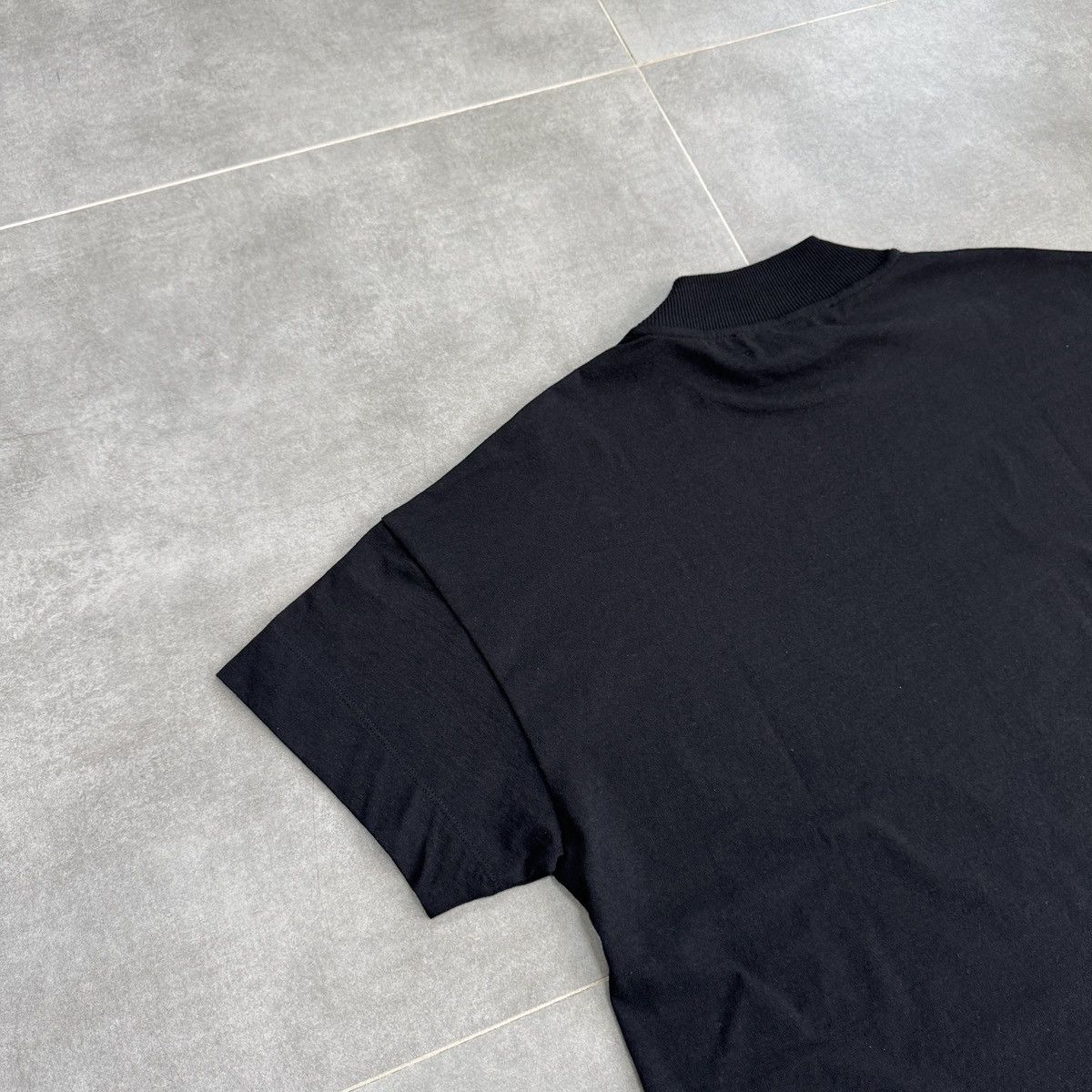 1017 ALYX 9SM 1017 ALYX 9SM Center Logo T-Shirt Size M Oversized Size US M / EU 48-50 / 2 - 14 Thumbnail