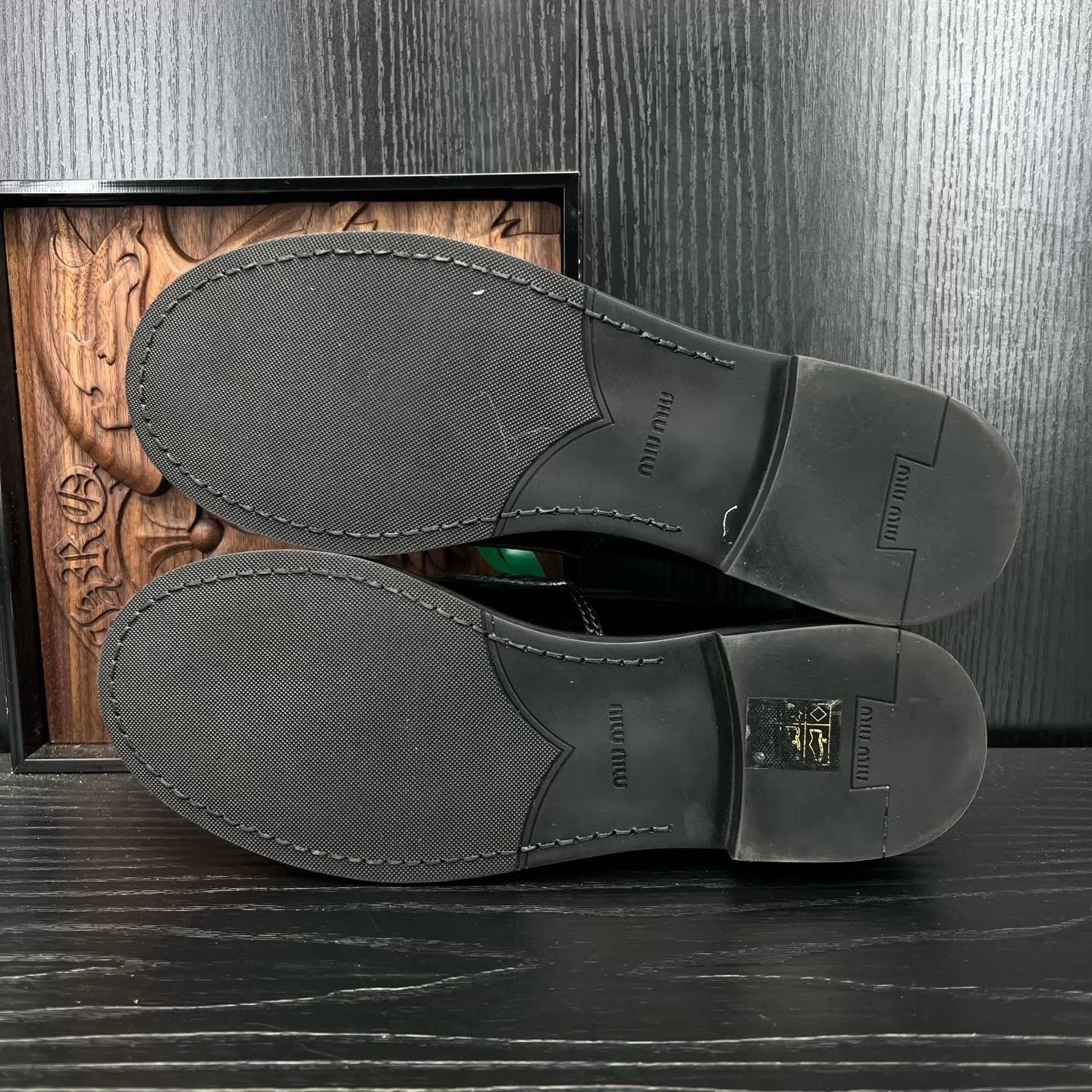 Miu Miu MIU MIU Penny Black & White Gold Women's 38 Like New Size US 7.5 / IT 37.5 - 7 Thumbnail