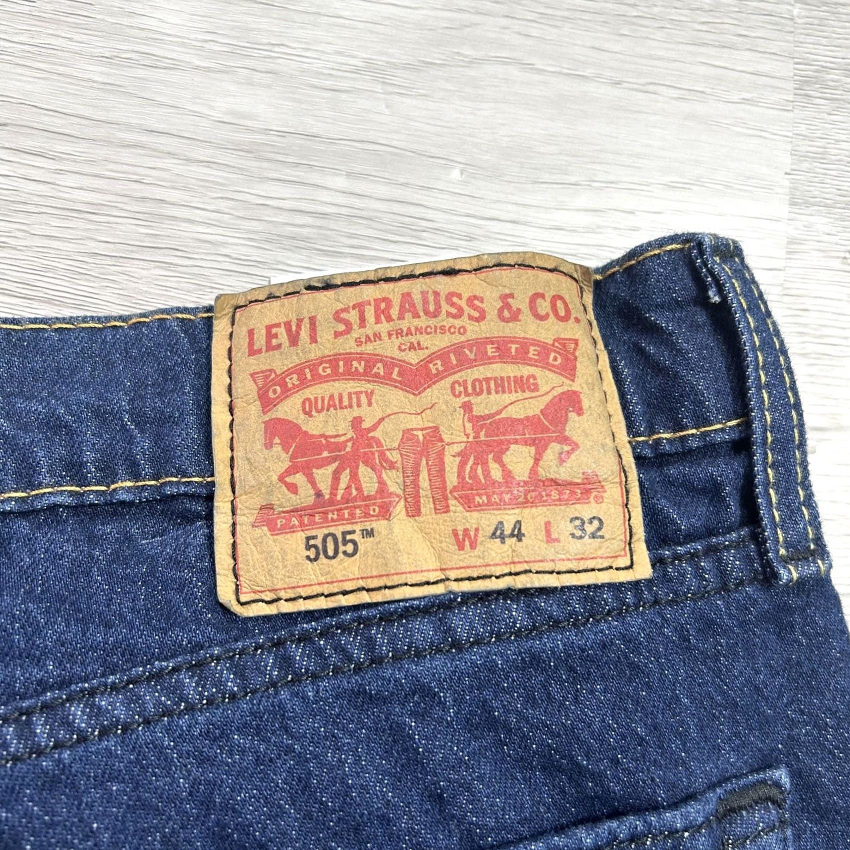 Levi's VINTAGE False Size US 44 / EU 60 - 4 Thumbnail