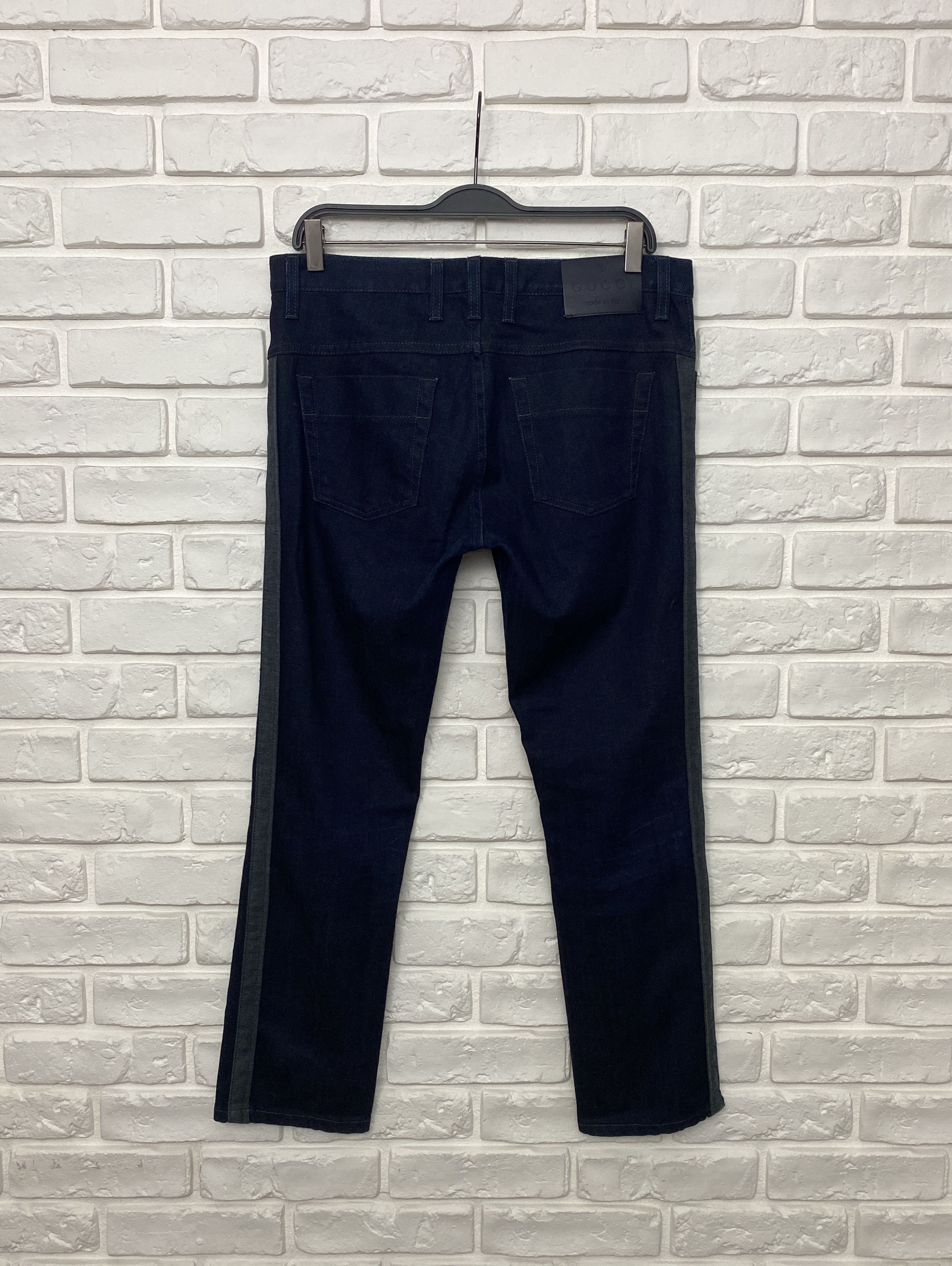 image of Distressed Denim x Gucci Denim Pants Skinny Jeans Stripe Cropped Navy Size 46 in Dark Navy, Men's