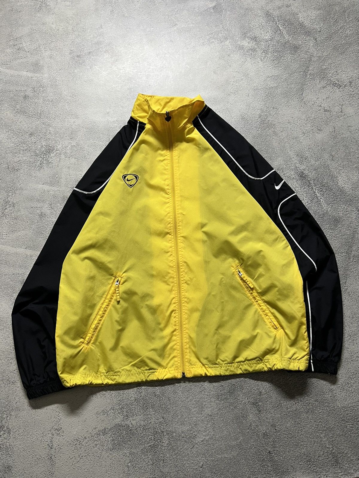 Nike × Vintage Vintage Y2k Nike 💛 Nylon Jacket 00’s Size US L / EU 52-54 / 3 - 1 Thumbnail