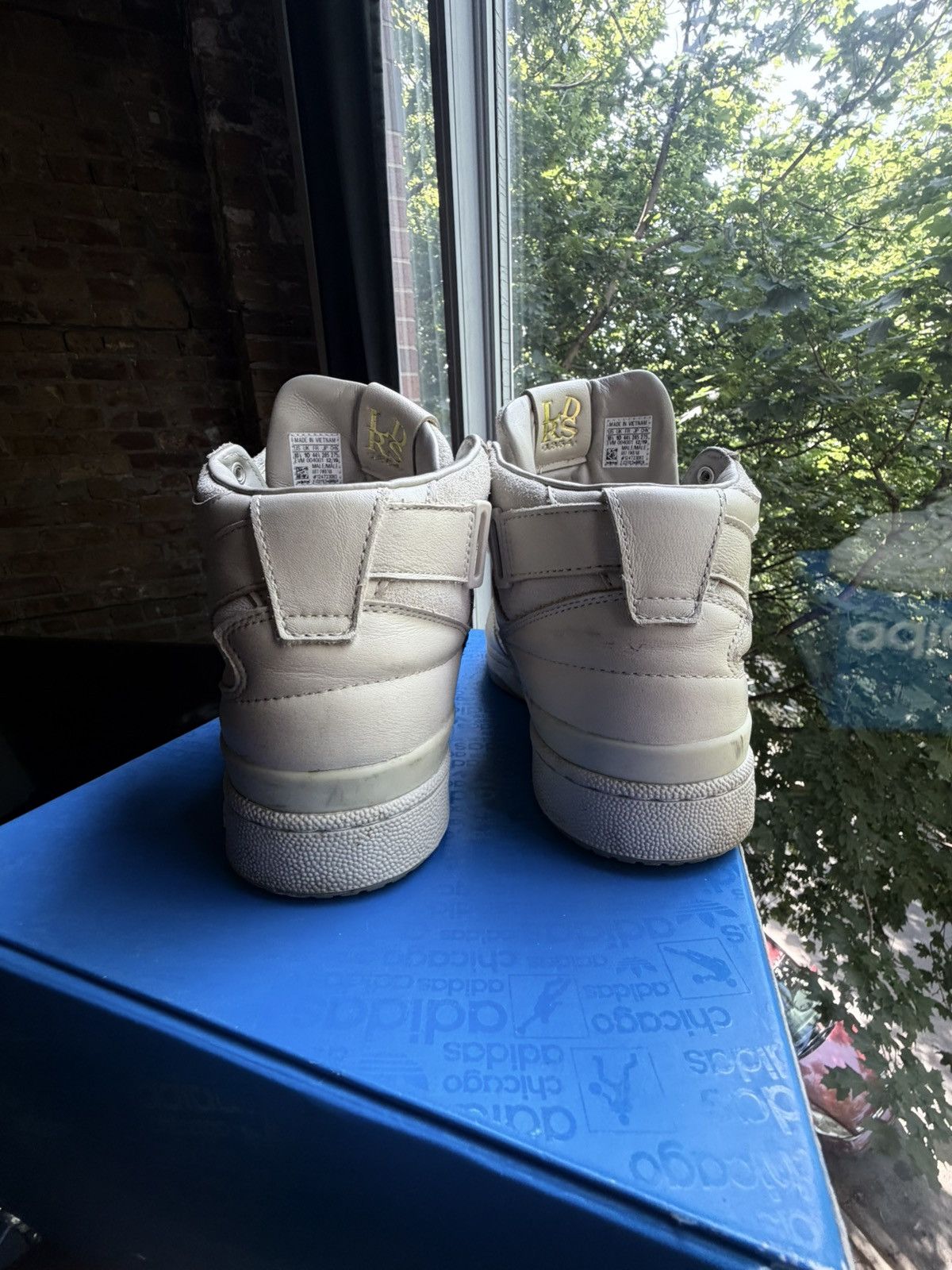 Adidas Adidas Forums 2020 special edition Size US 10.5 / EU 43-44 - 8 Thumbnail