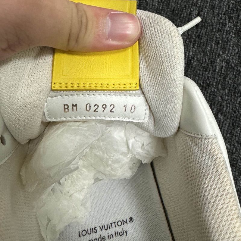 Louis Vuitton Louis Vuitton Trainer Low Top Sneakers in White and Yellow Size US 10.5 / IT 40.5 - 5 Thumbnail