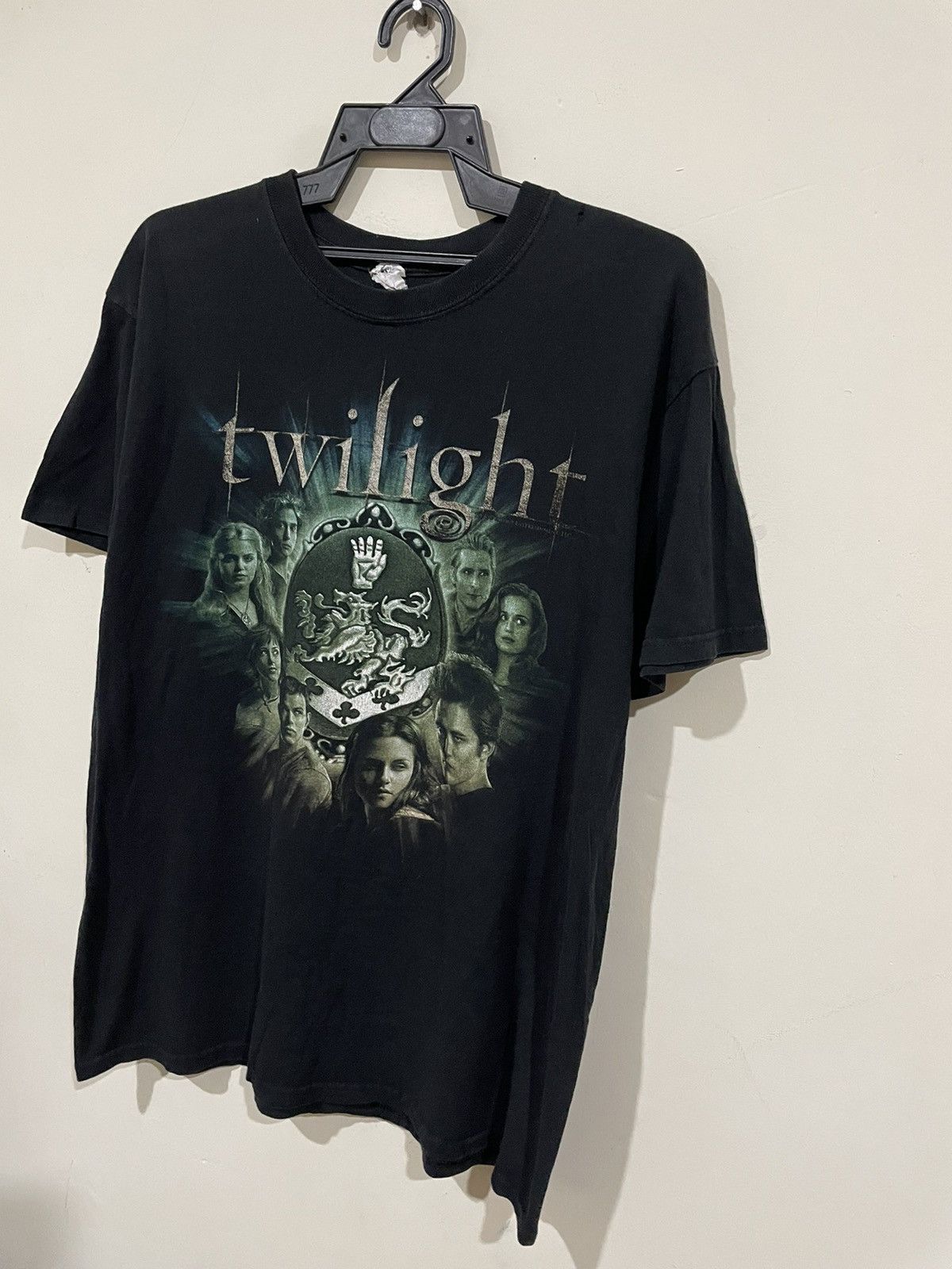 Vintage Rare🔥Twilight Movie Tee Cast Movie Character Tee Size US M / EU 48-50 / 2 - 3 Thumbnail