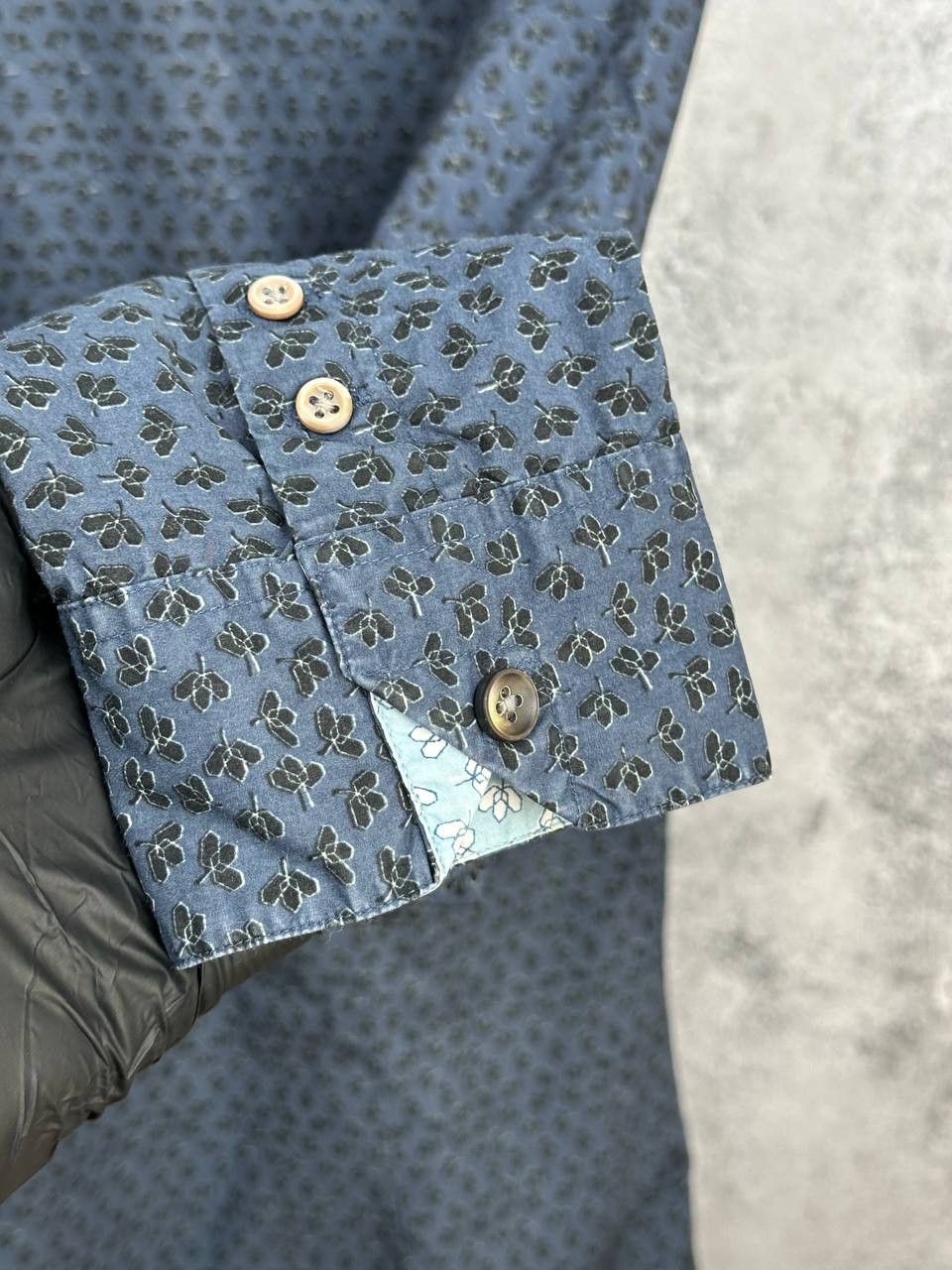 Paul Smith Paul Smith Jeans Button Up Shirt Flowered Navy LS Size US L / EU 52-54 / 3 - 10 Thumbnail