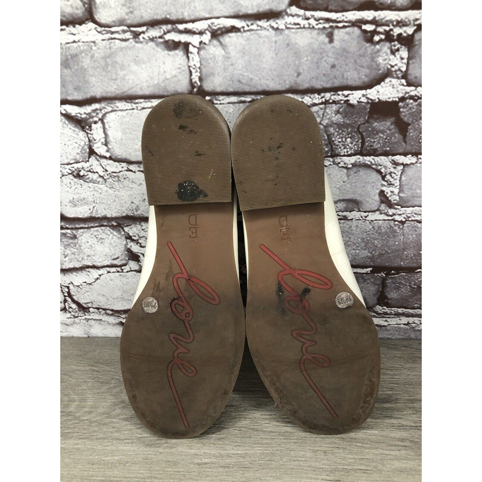 Other Ellen Degeneres ED Laddie White Leather Heart Loafers Shoes Size US 8 / IT 38 - 19 Thumbnail