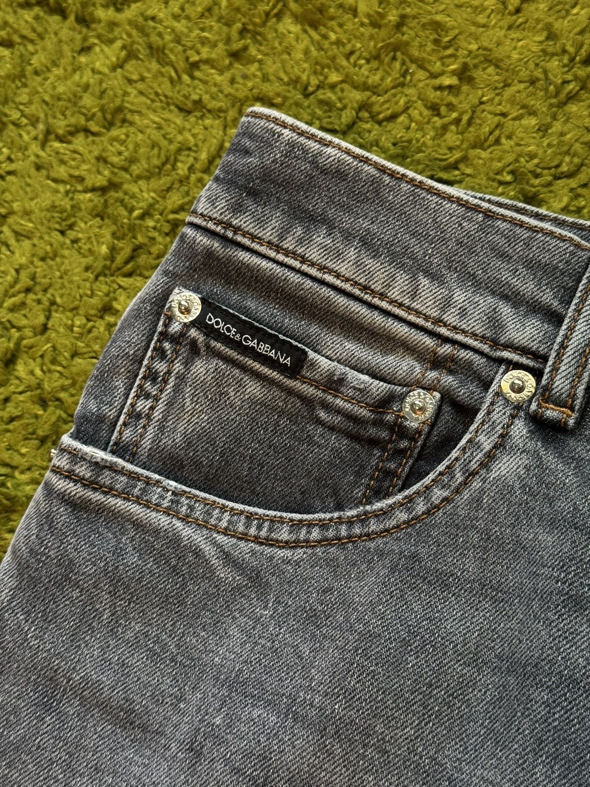 Designer × Dolce & Gabbana Dolce & Gabbana D&G graphite grey patch logo jeans denim Size US 32 / EU 48 - 4 Thumbnail