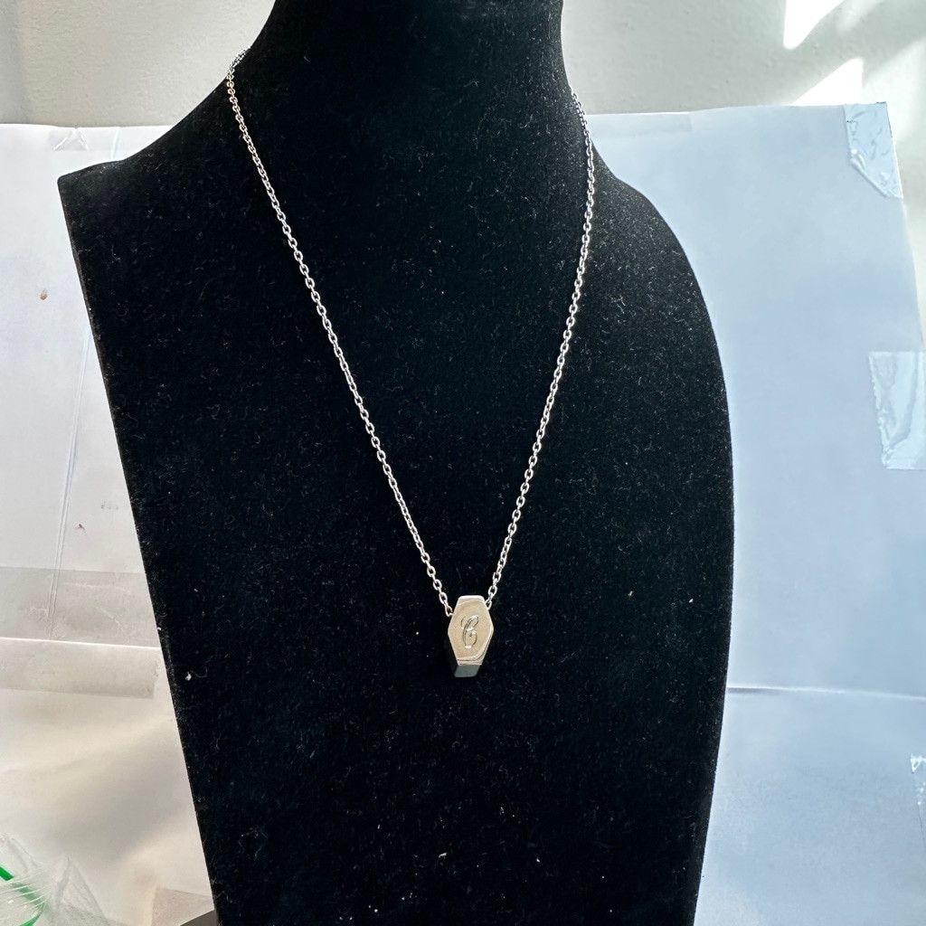 Other Silvertone Hexagon Pendant Necklace Adjustable Unbranded Size ONE SIZE - 3 Thumbnail