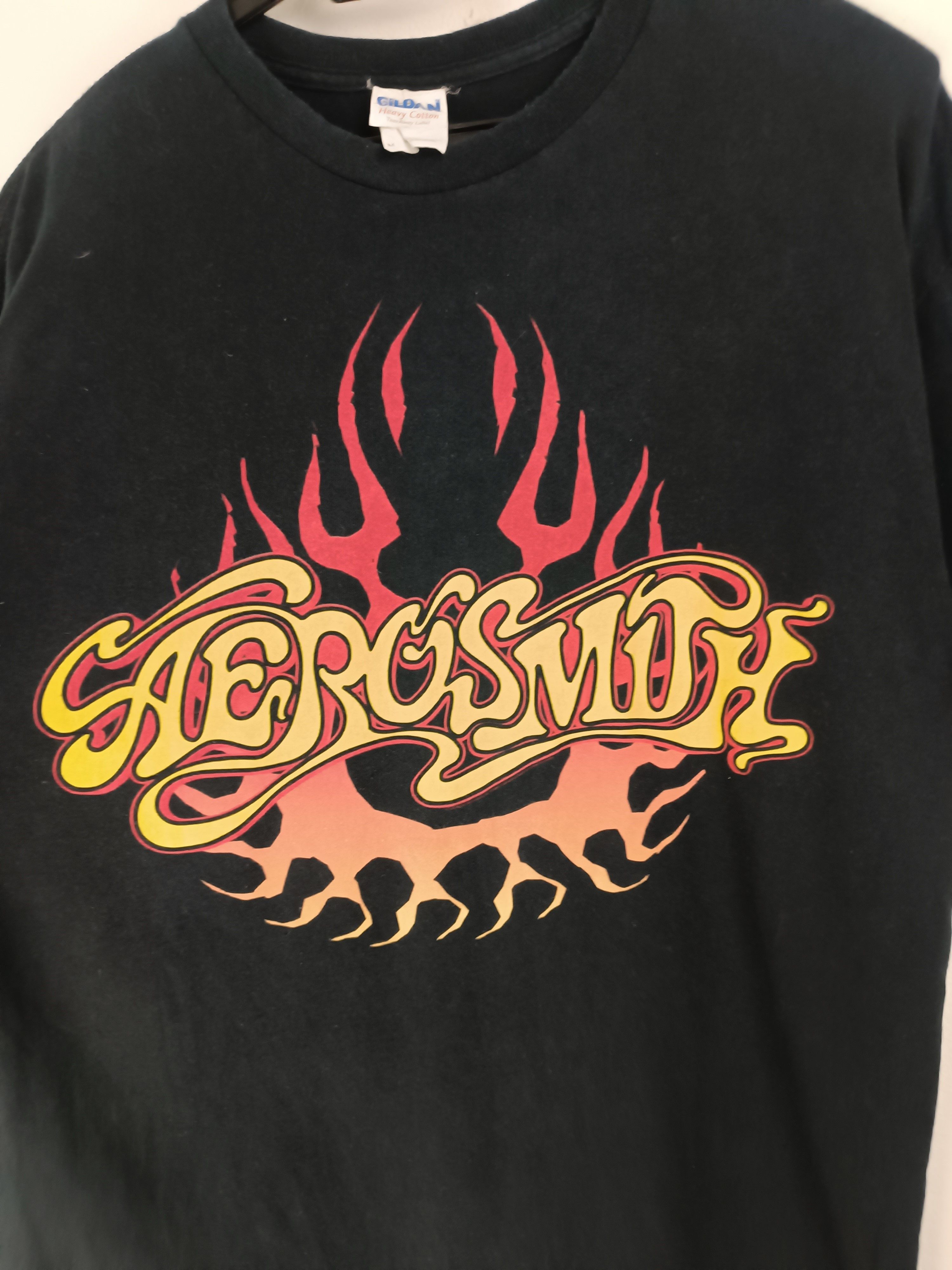 Band Tees VINTAGE AEROSMITH FLAMING LOGO TEE kiss bon jovi scorpions Size US M / EU 48-50 / 2 - 10 Thumbnail
