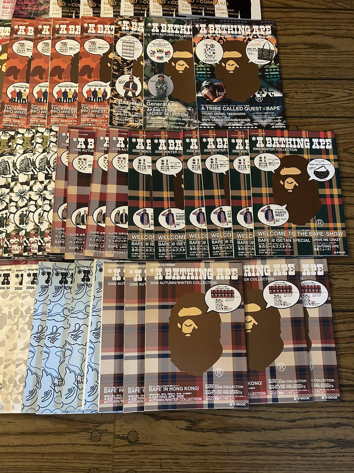 Bape Bape Lookbook Magazines Random Set of 4 Size ONE SIZE - 3 Thumbnail
