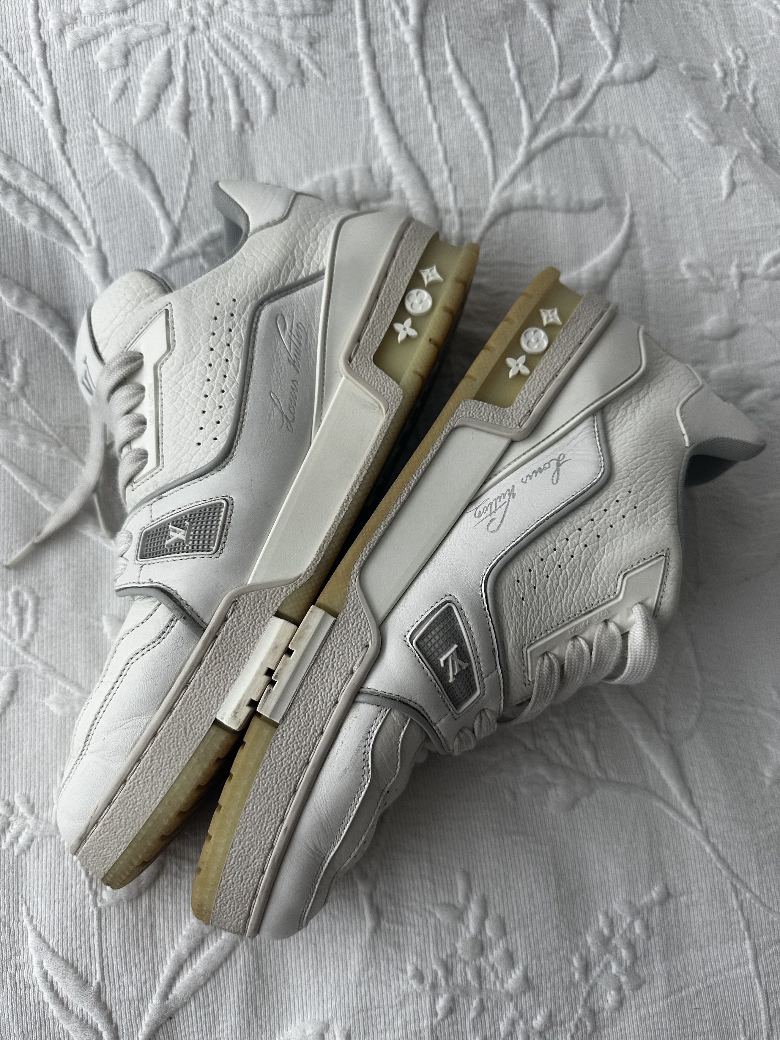 Louis Vuitton × Virgil Abloh LV Trainer Sneakers Size US 7 / EU 40 - 8 Thumbnail
