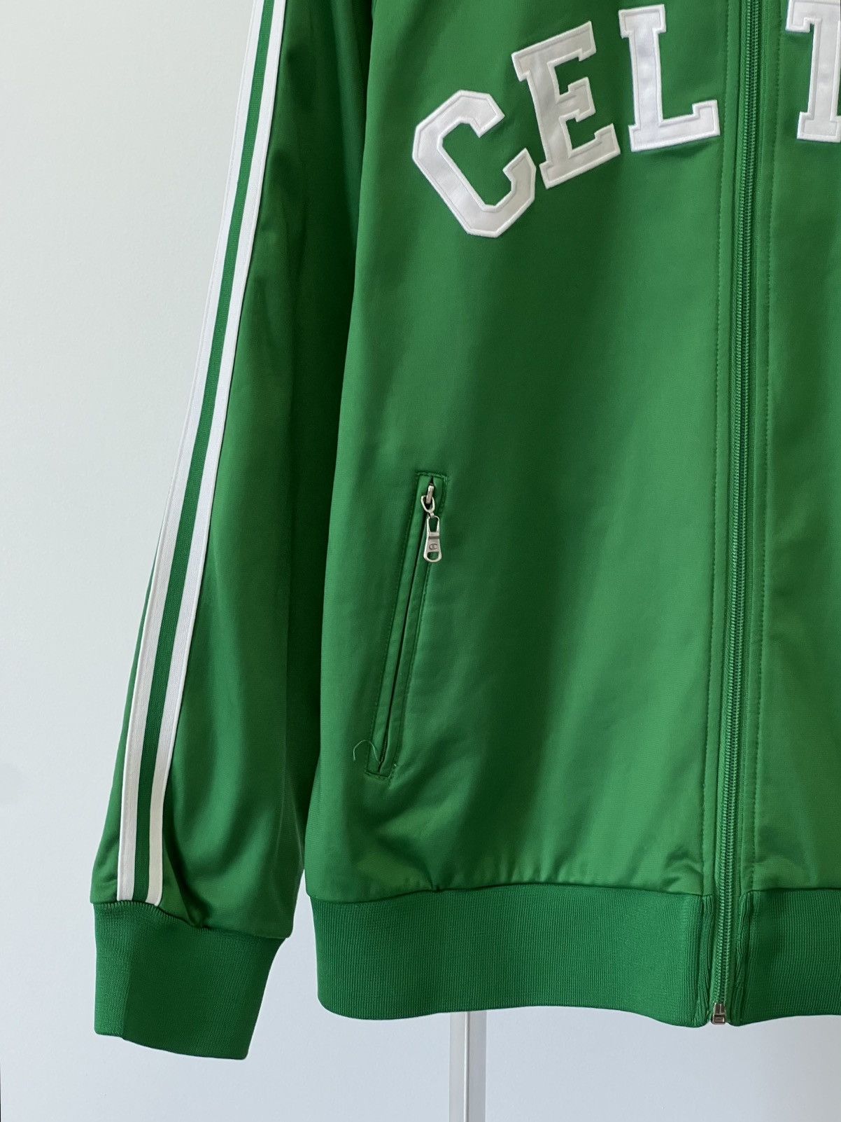 Champion Celtics Champion vintage Size US L / EU 52-54 / 3 - 5 Thumbnail