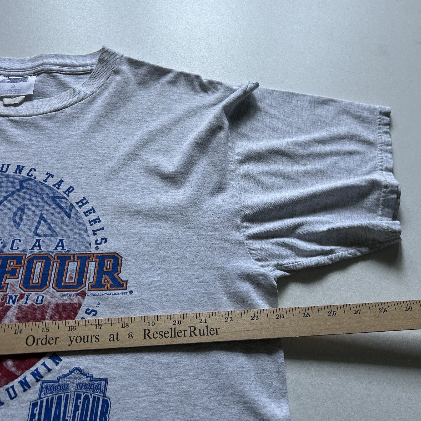 NCAA Vintage 1998 Final Four T-Shirt 90s NCAA San Antonio XL Rare Size US XL / EU 56 / 4 - 6 Thumbnail